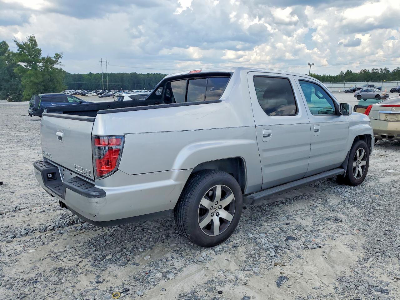 2014 Honda Ridgeline Rtl-s Silver vin: 5FPYK1F61EB007179