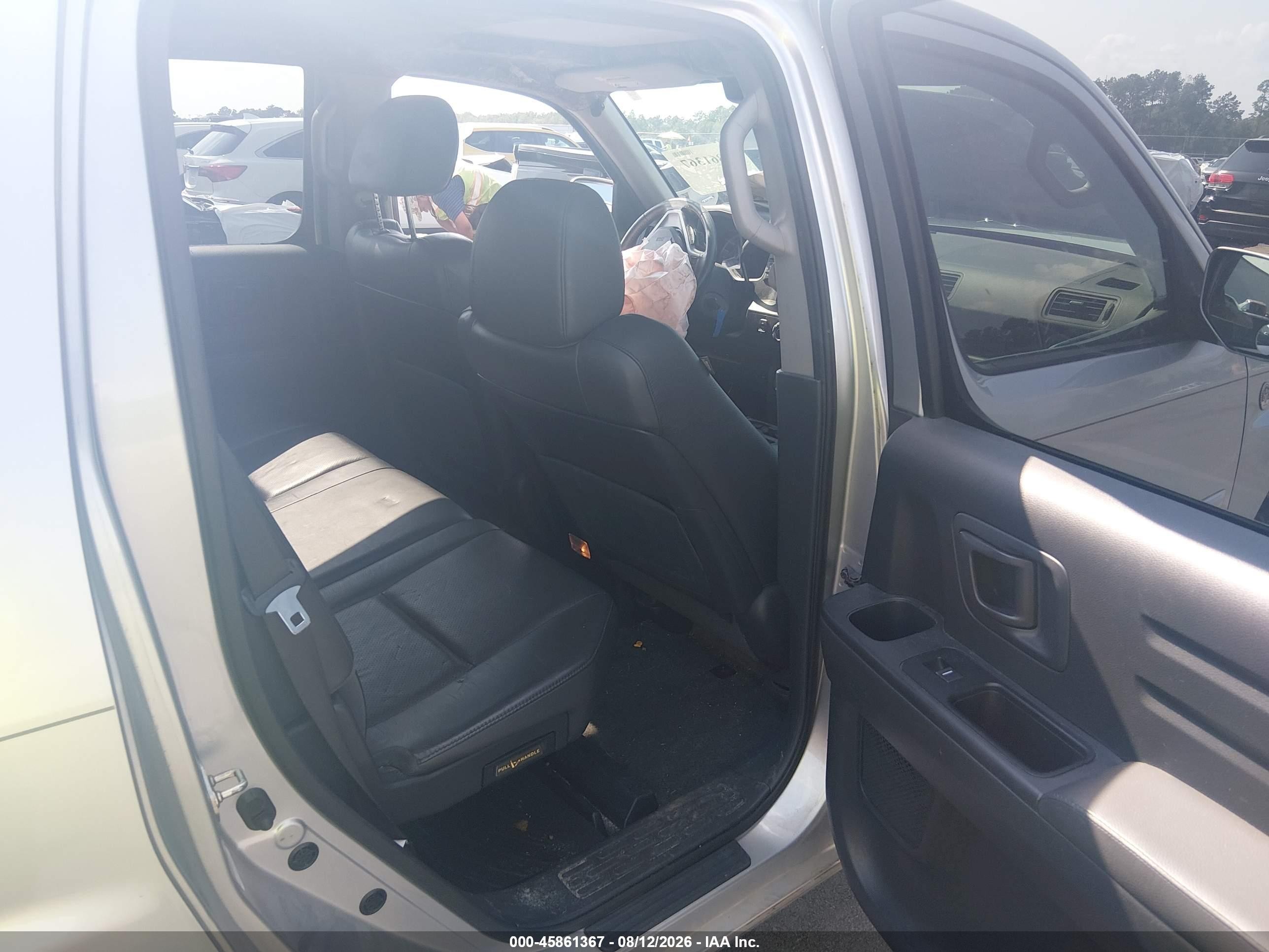 2014 Honda Ridgeline Se Silver vin: 5FPYK1F66EB009476