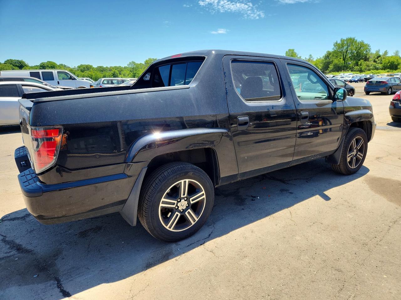 2014 Honda Ridgeline Sport Black vin: 5FPYK1F70EB009658