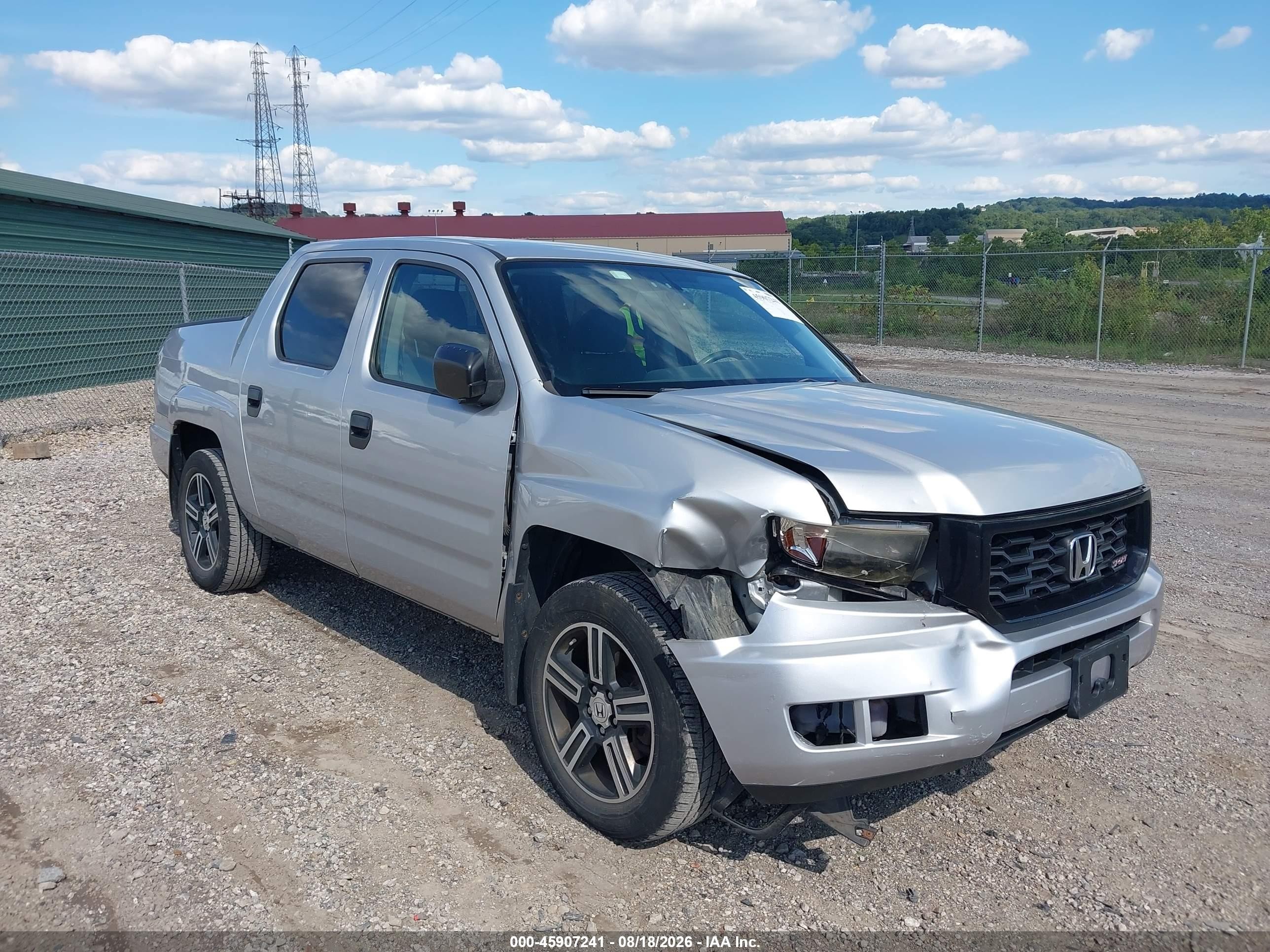 2014 Honda Ridgeline Sport Silver vin: 5FPYK1F72EB001500