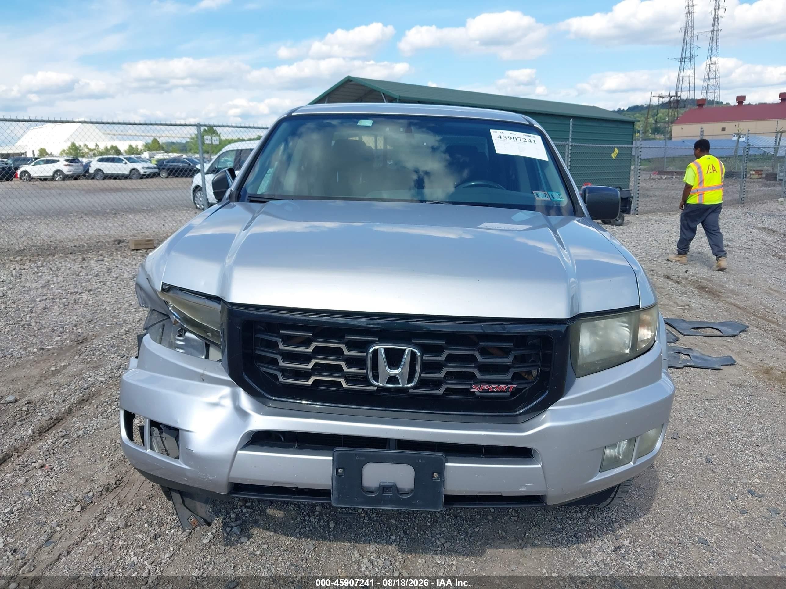 2014 Honda Ridgeline Sport Silver vin: 5FPYK1F72EB001500