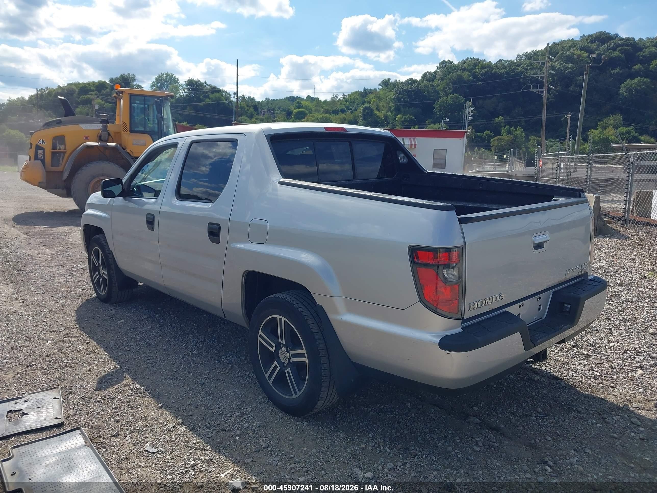 2014 Honda Ridgeline Sport Silver vin: 5FPYK1F72EB001500