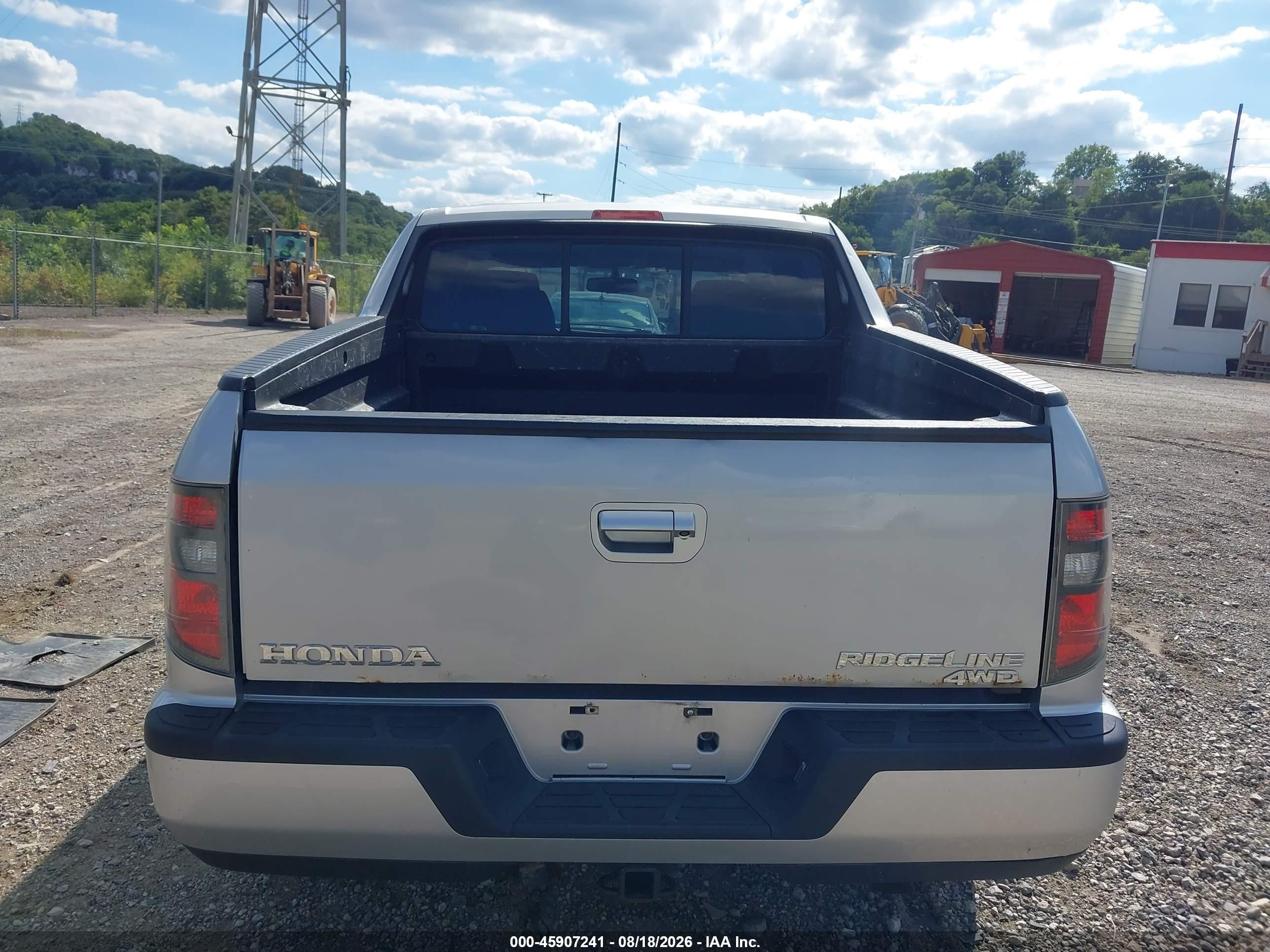 2014 Honda Ridgeline Sport Silver vin: 5FPYK1F72EB001500
