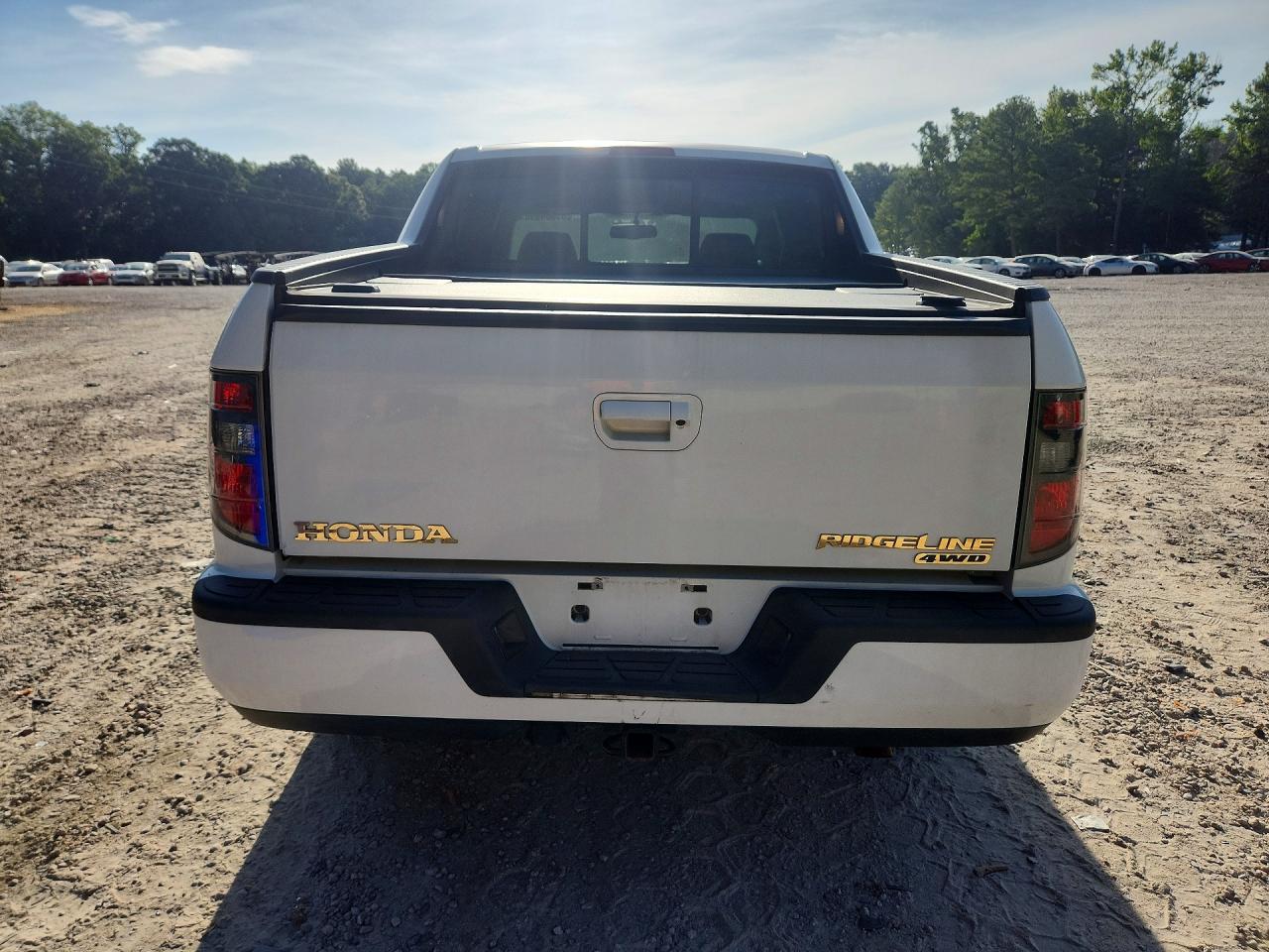 2014 Honda Ridgeline Sport White vin: 5FPYK1F72EB012514