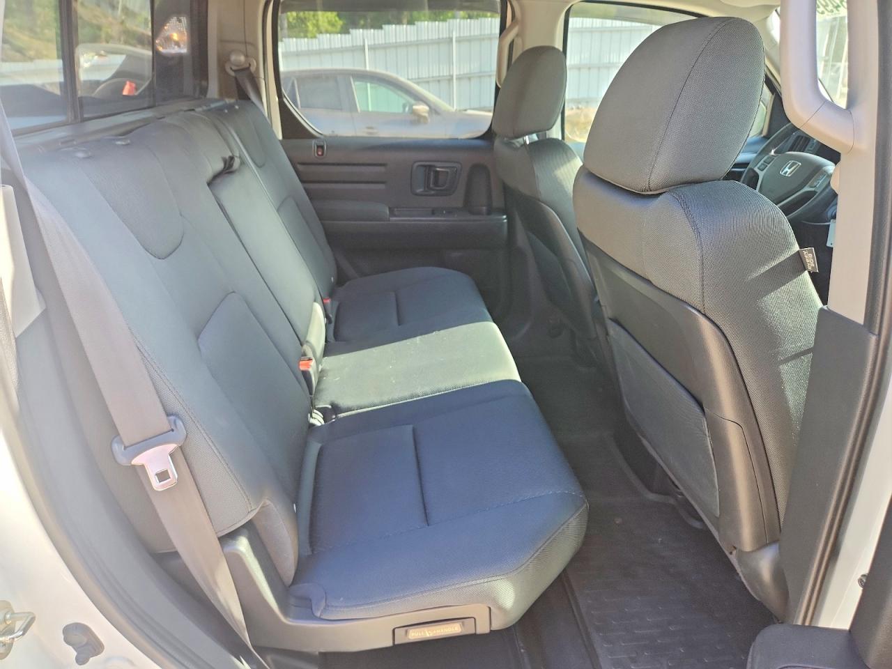 2014 Honda Ridgeline Sport White vin: 5FPYK1F72EB012514