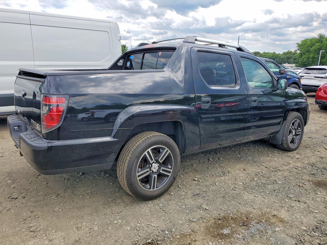 2013 Honda Ridgeline Sport Black vin: 5FPYK1F73DB018725