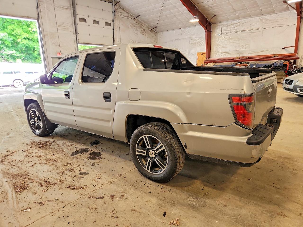 2014 Honda Ridgeline Sport Silver vin: 5FPYK1F73EB006415