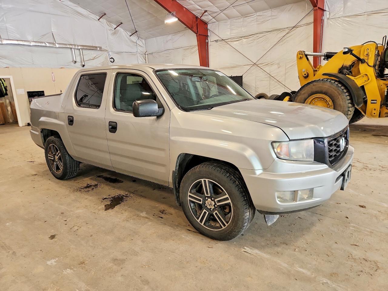2014 Honda Ridgeline Sport Silver vin: 5FPYK1F73EB006415