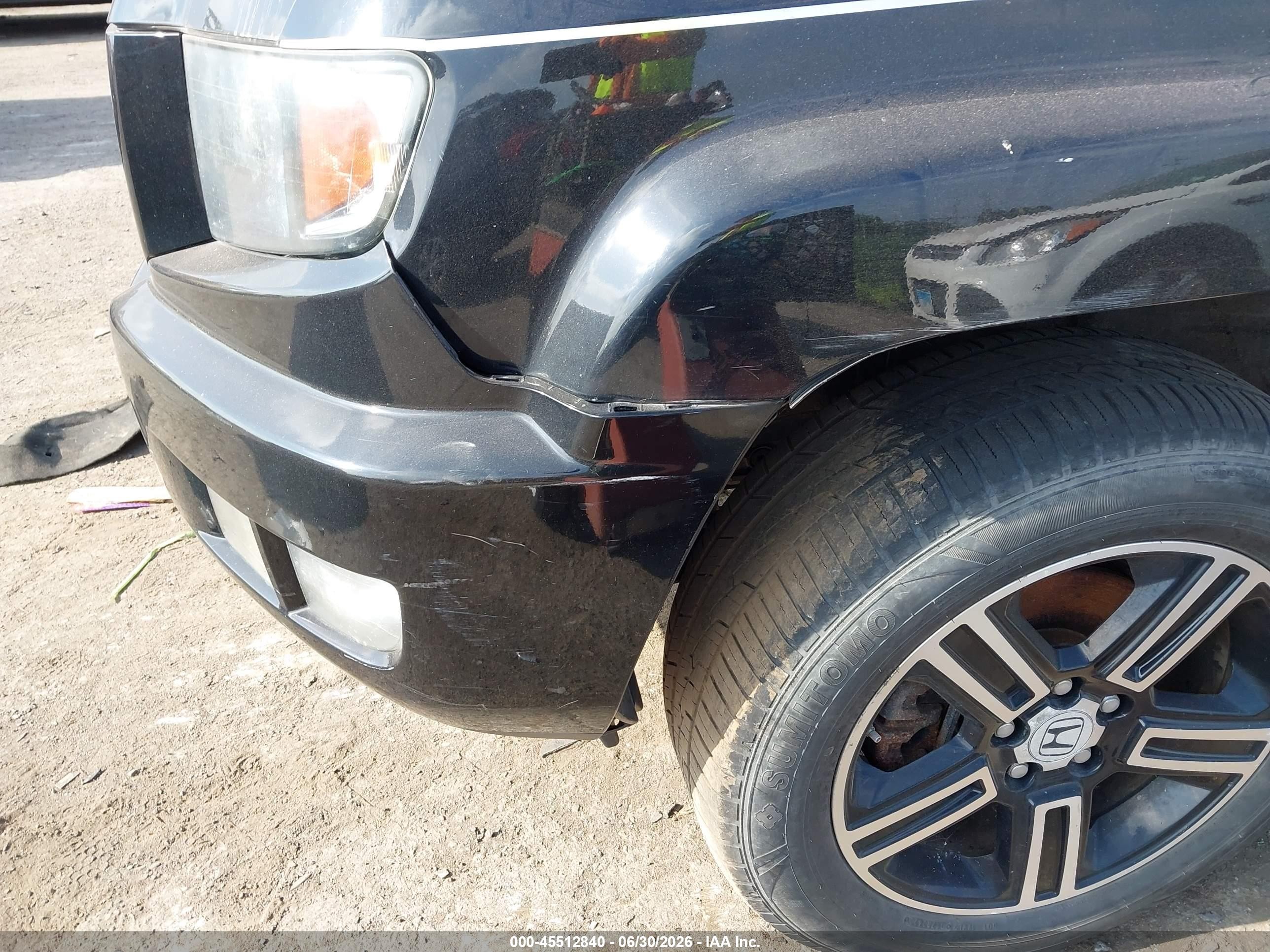 2014 Honda Ridgeline Sport Black vin: 5FPYK1F73EB011811