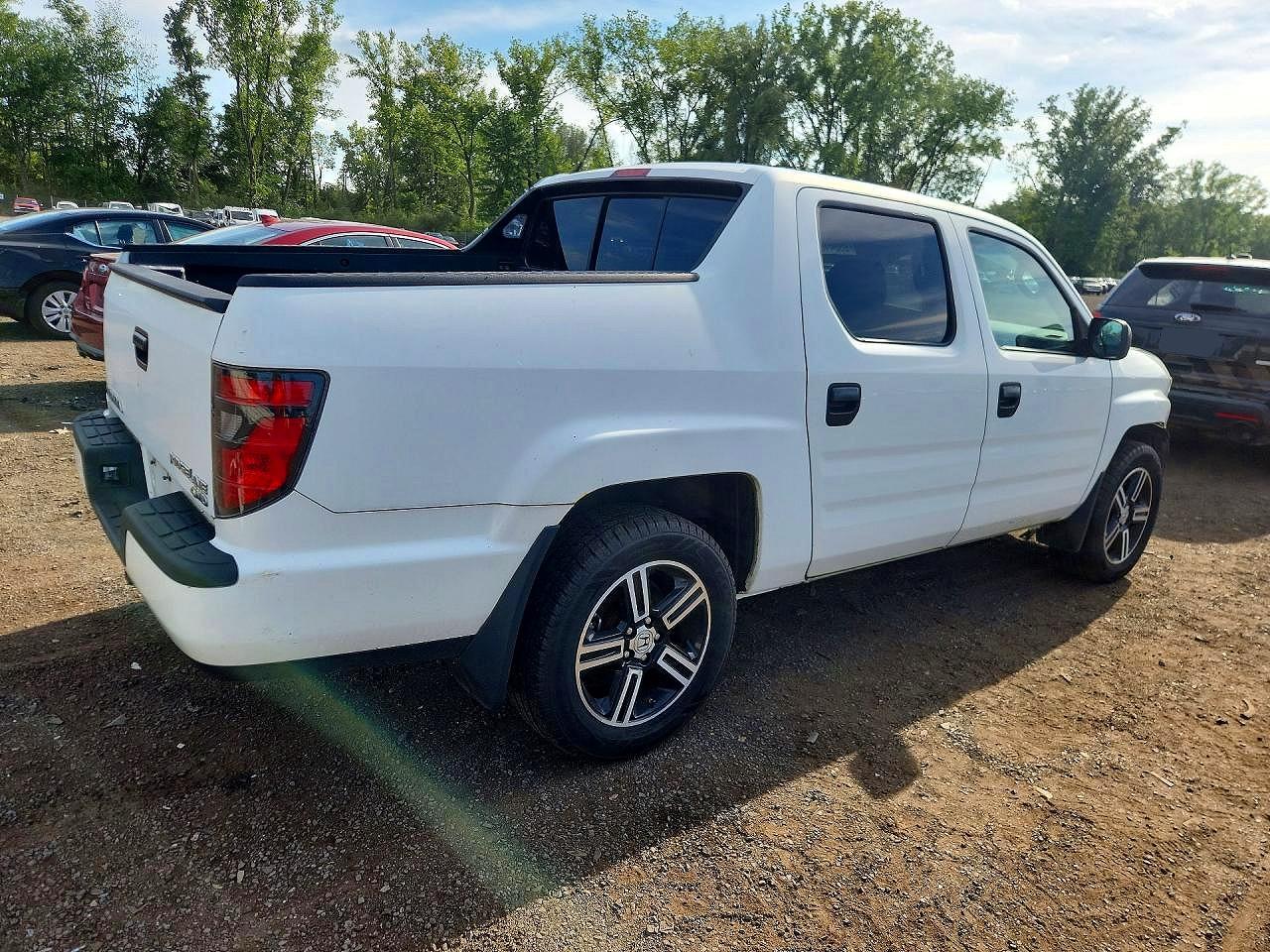 2012 Honda Ridgeline Sport White vin: 5FPYK1F75CB454037