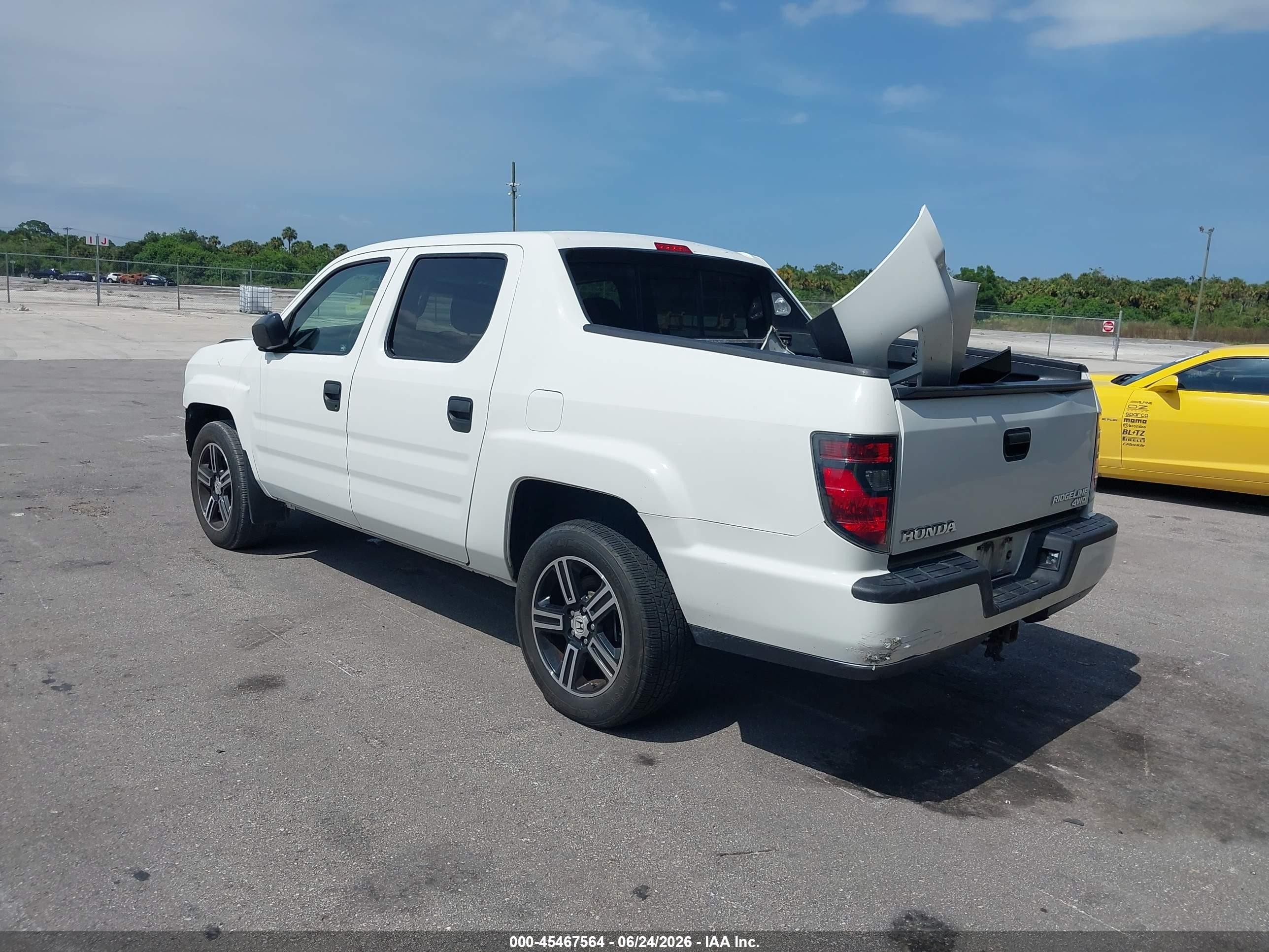 2012 Honda Ridgeline Sport White vin: 5FPYK1F77CB453343