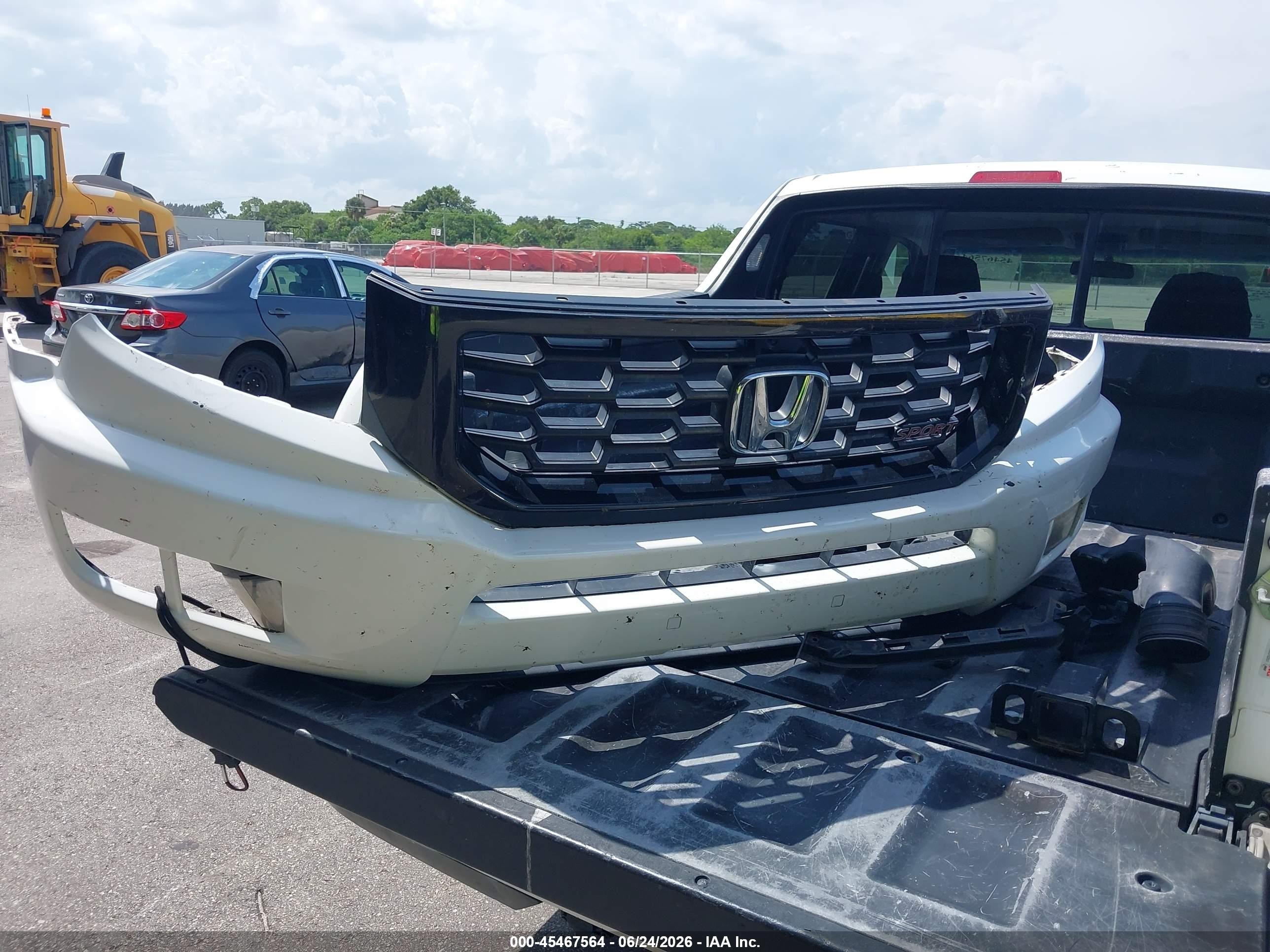 2012 Honda Ridgeline Sport White vin: 5FPYK1F77CB453343