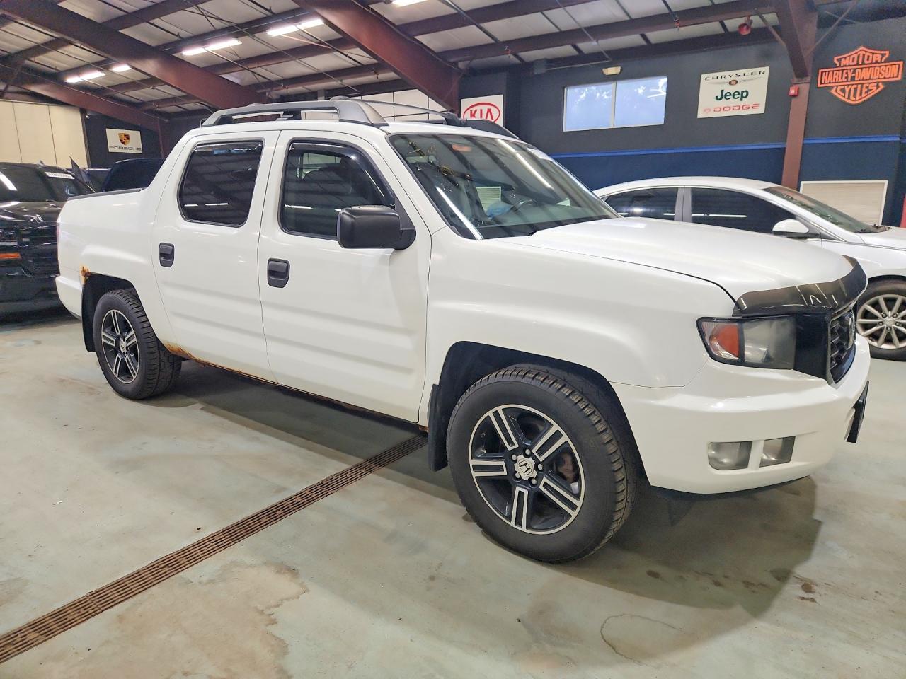 2014 Honda Ridgeline Sport White vin: 5FPYK1F77EB009706