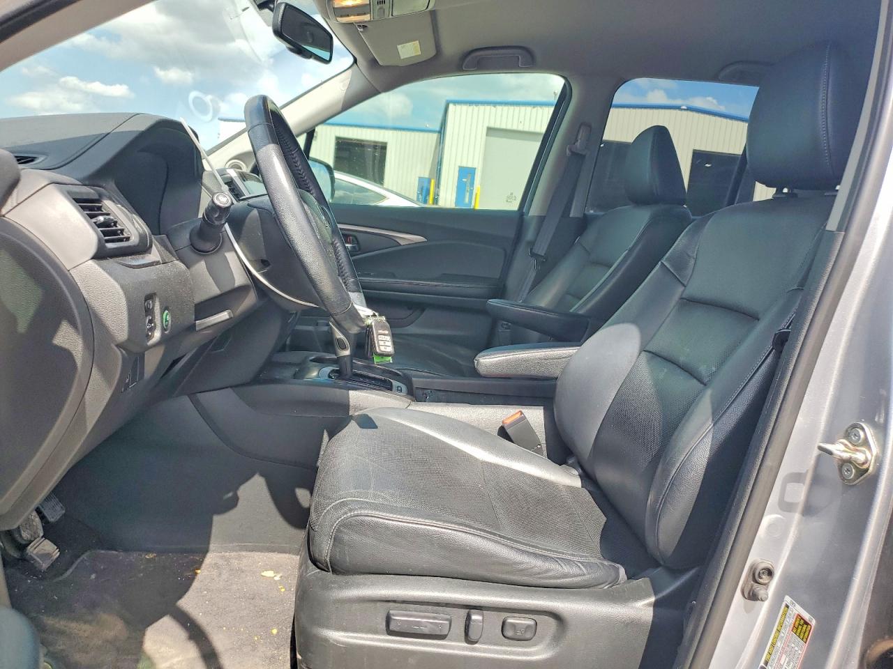 2017 Honda Ridgeline Rtl Gray vin: 5FPYK2F64HB009406