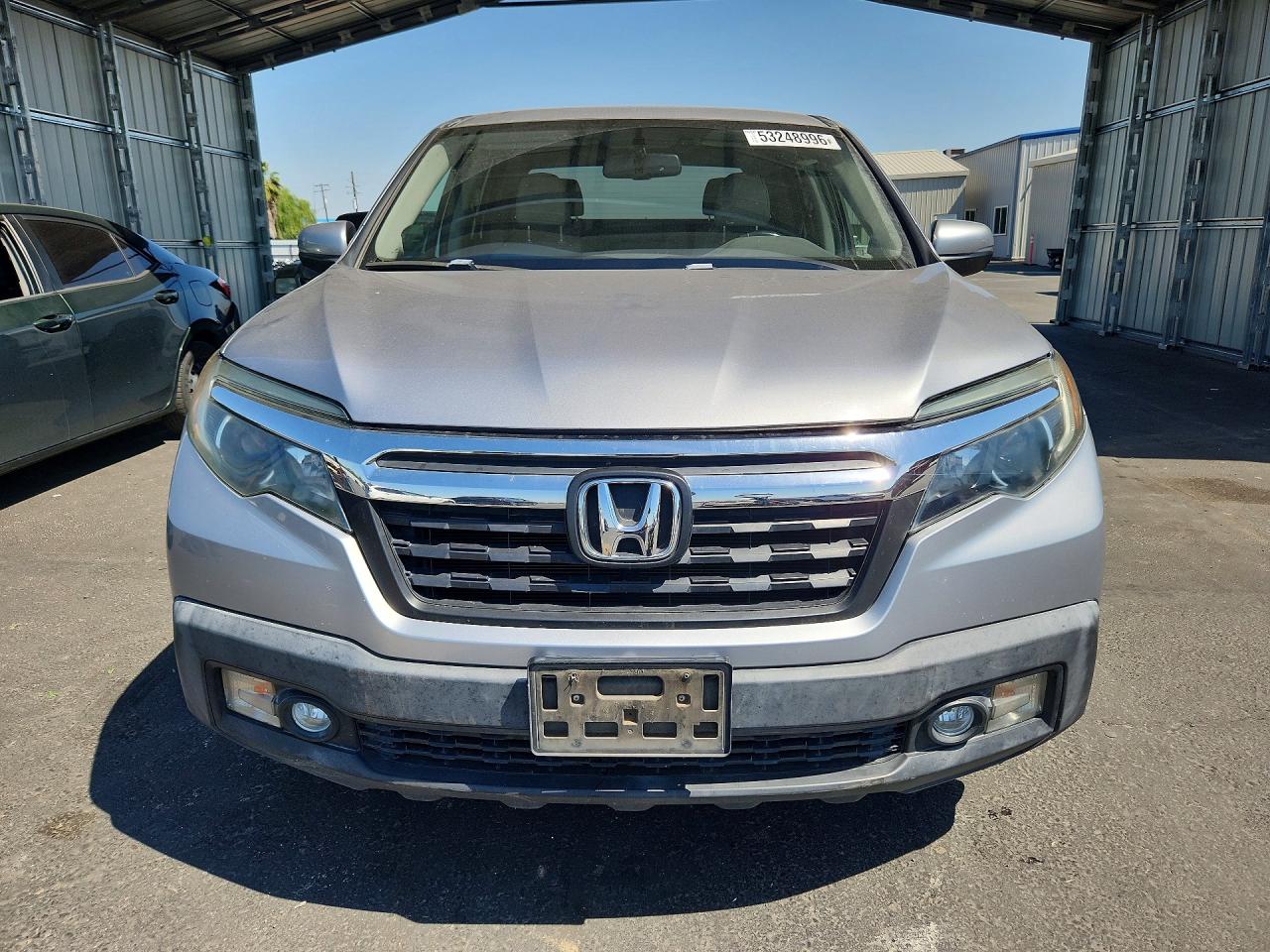 2017 Honda Ridgeline Rtl Silver vin: 5FPYK2F66HB010539