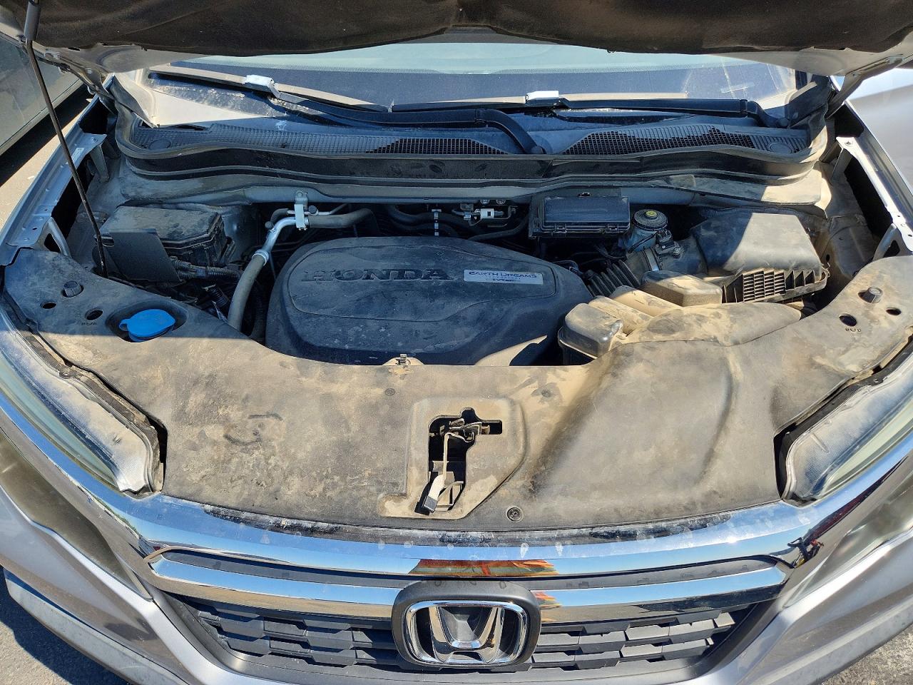2017 Honda Ridgeline Rtl Silver vin: 5FPYK2F66HB010539