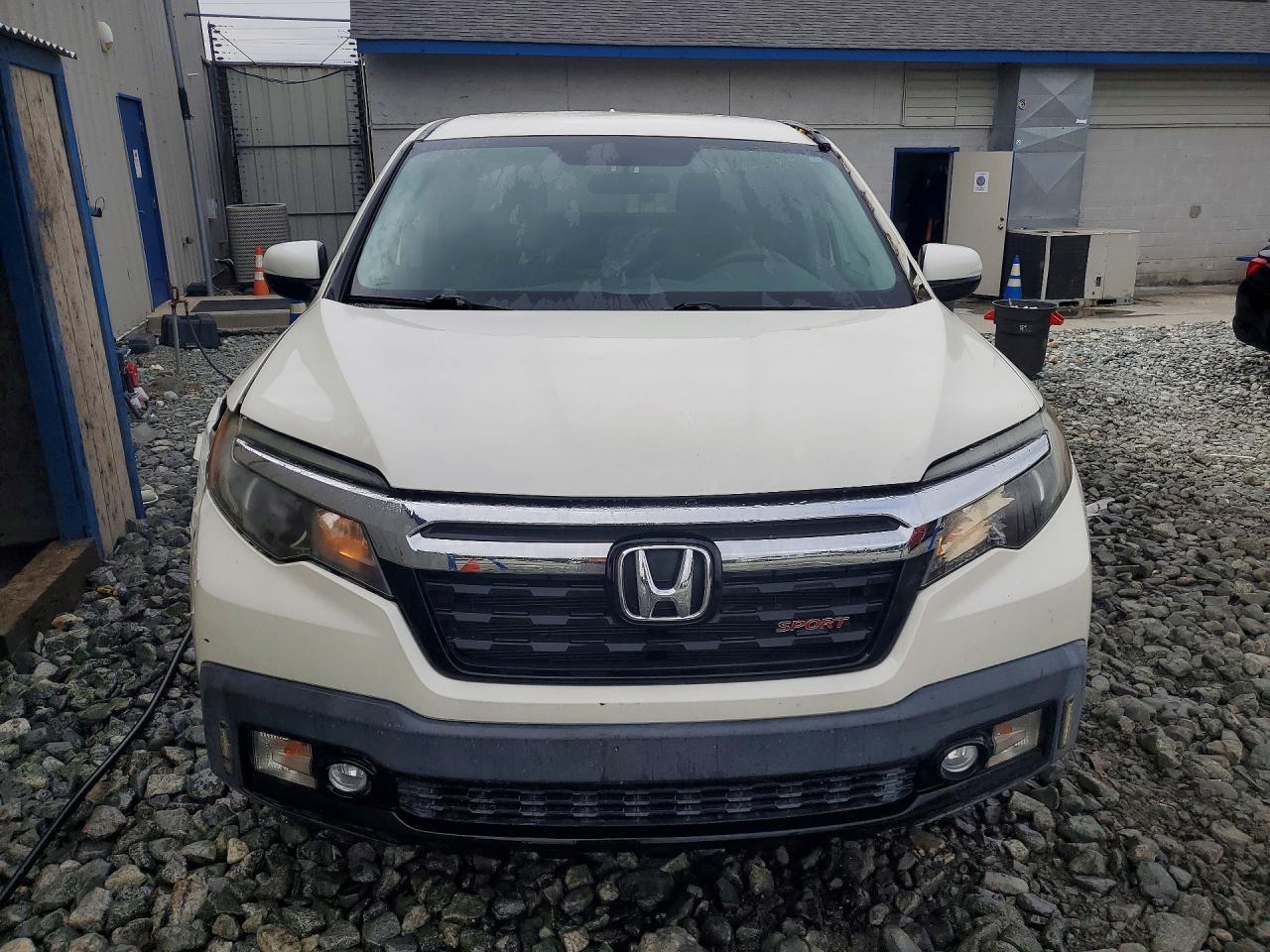 2019 Honda Ridgeline Sport White vin: 5FPYK3F12KB030644