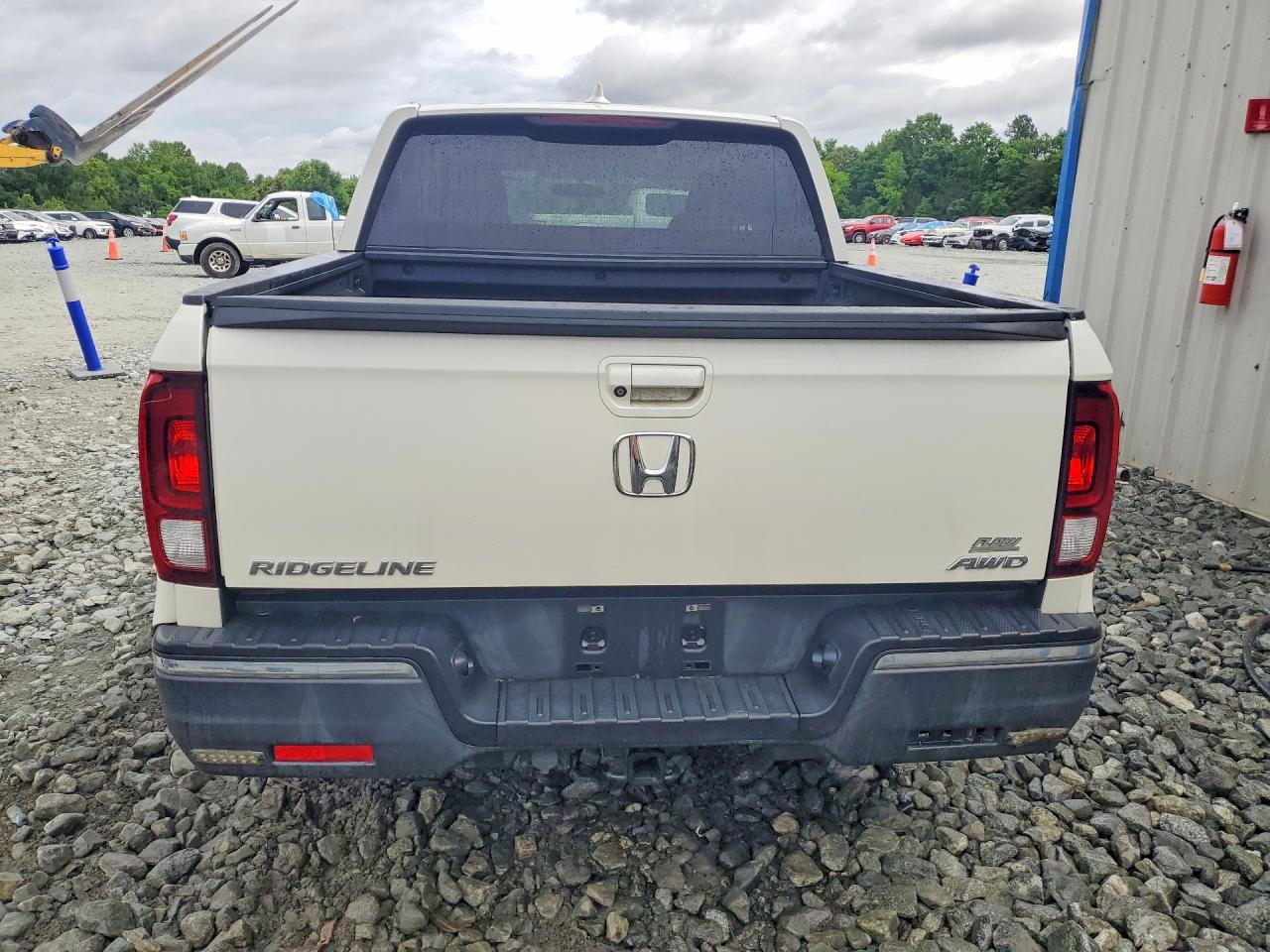 2019 Honda Ridgeline Sport White vin: 5FPYK3F12KB030644