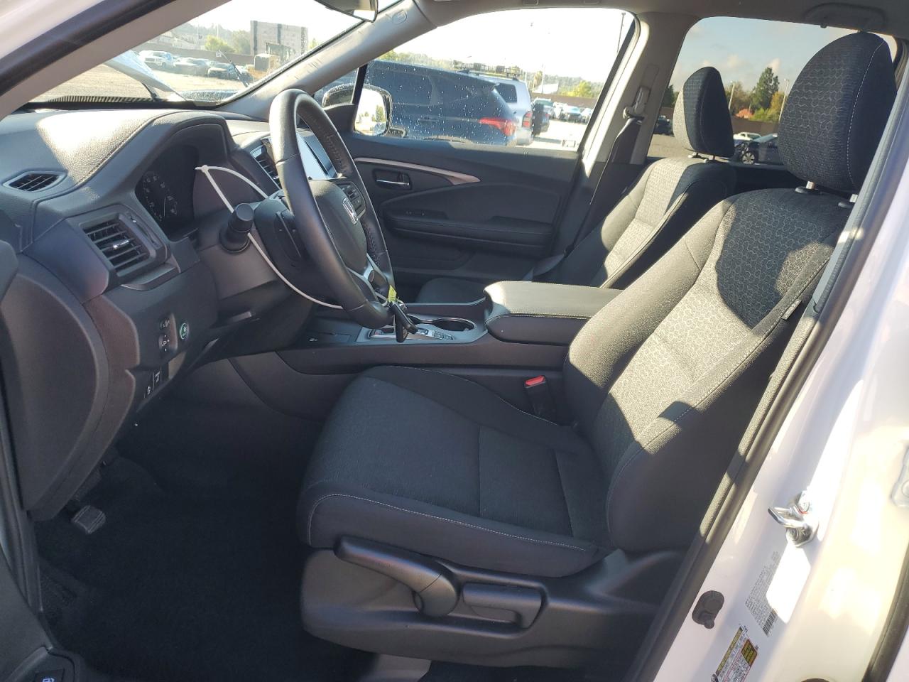 2024 Honda Ridgeline Sport White vin: 5FPYK3F12RB010095