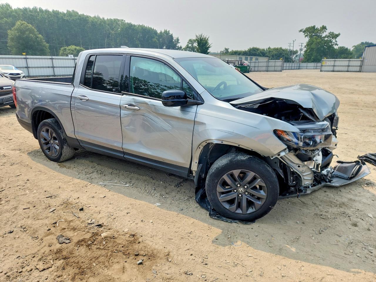 2025 Honda Ridgeline Sport Серебряный vin: 5FPYK3F15SB012719