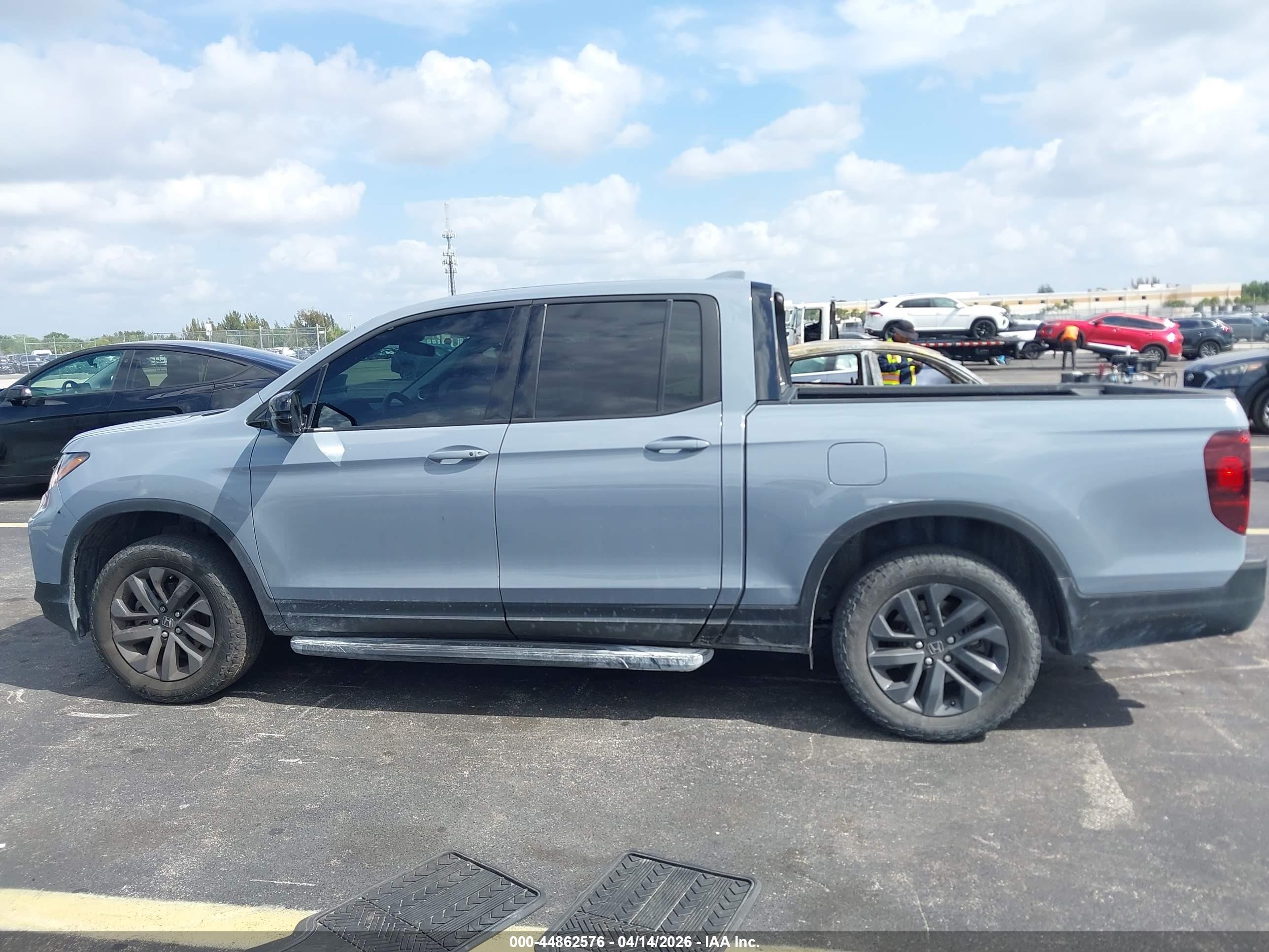 2024 Honda Ridgeline Sport Gray vin: 5FPYK3F16RB031693