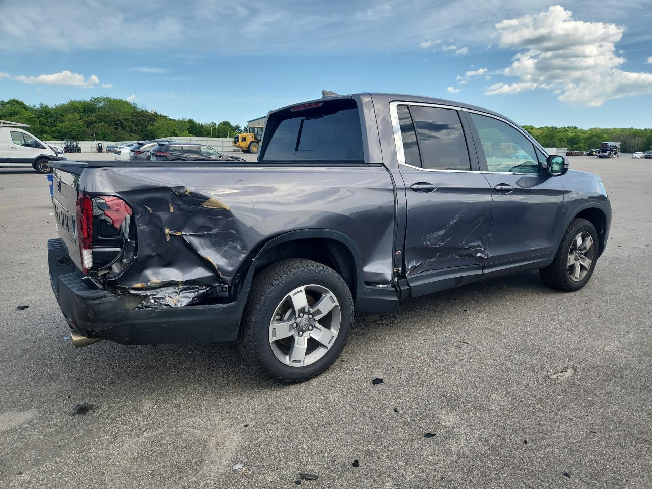 2025 Honda Ridgeline Rtl Серый vin: 5FPYK3F50SB040219 Damage: Right Bed Side, Severe Damage, Replacement Required