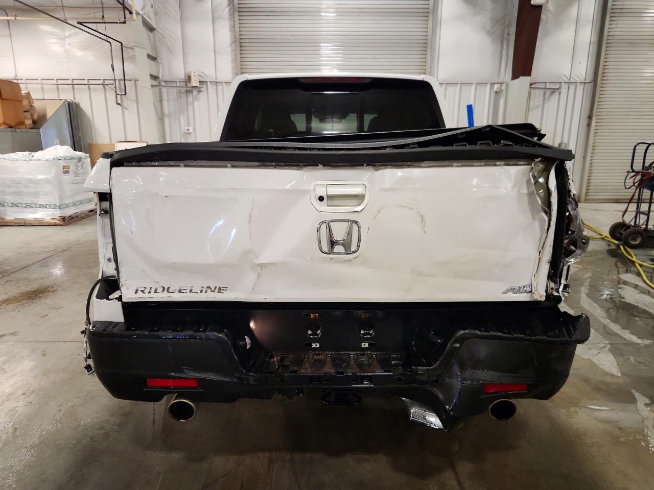 2023 Honda Ridgeline Rtl White vin: 5FPYK3F53PB057748
