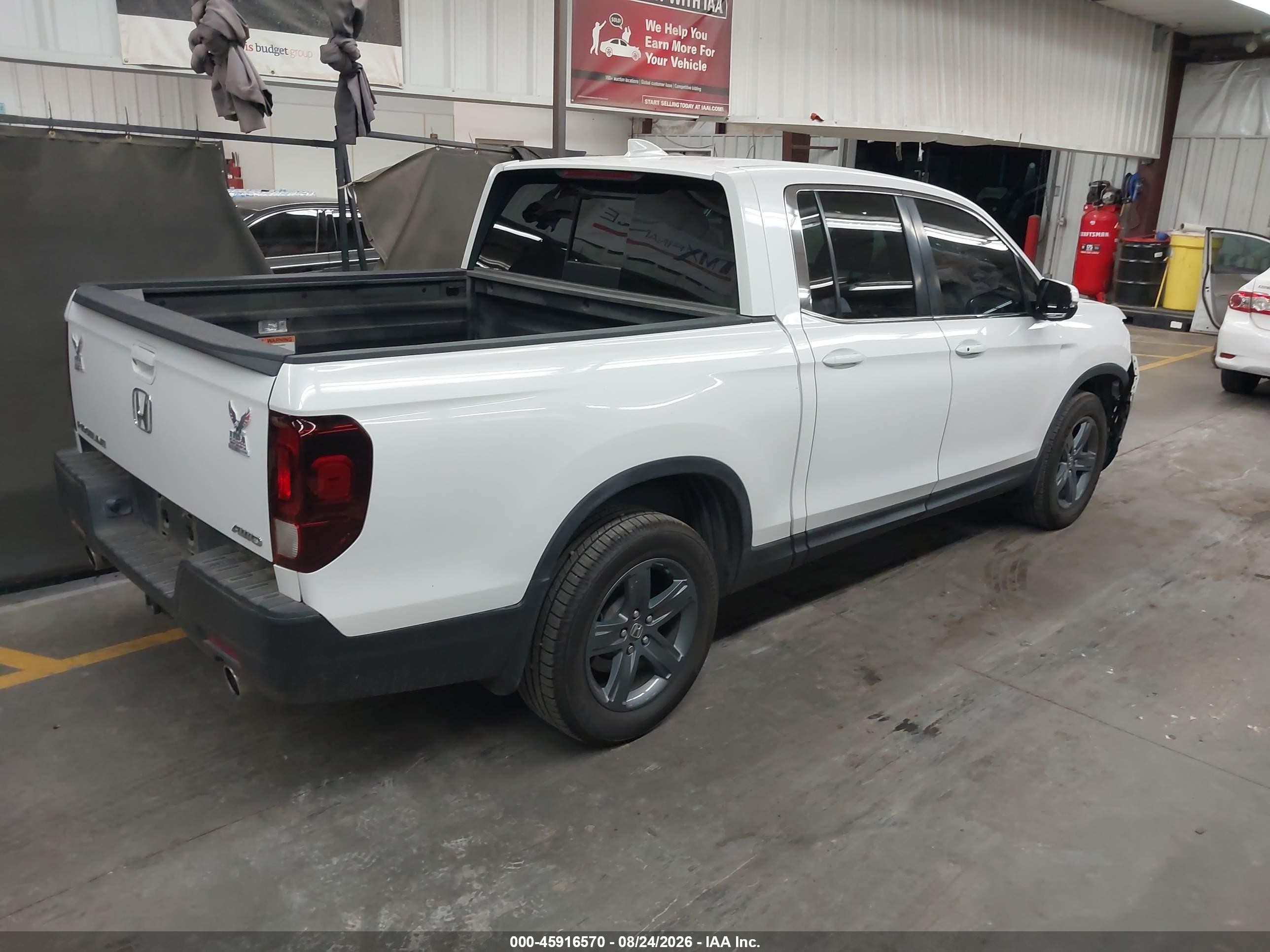 2023 Honda Ridgeline Rtl White vin: 5FPYK3F56PB018121