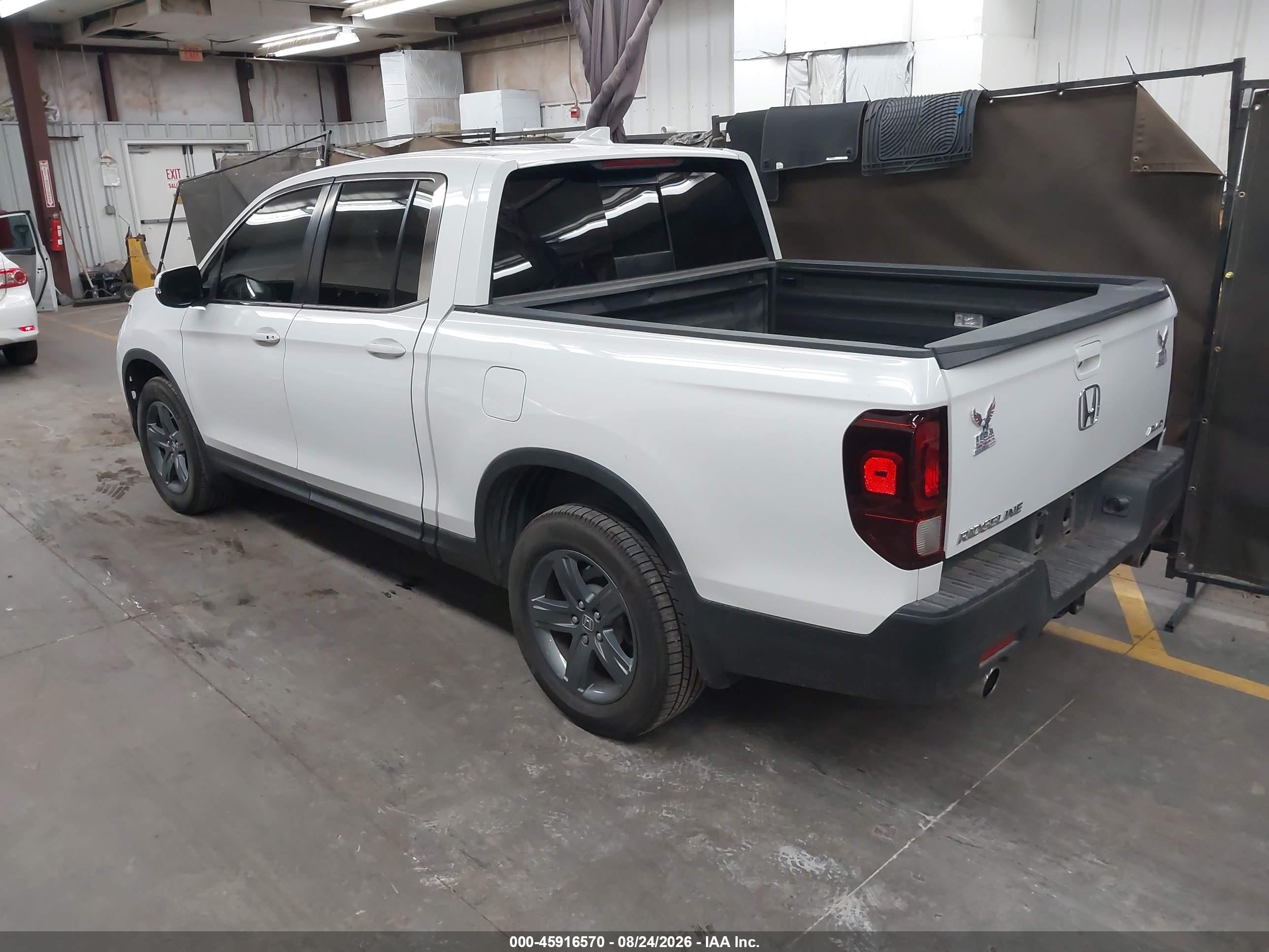 2023 Honda Ridgeline Rtl White vin: 5FPYK3F56PB018121