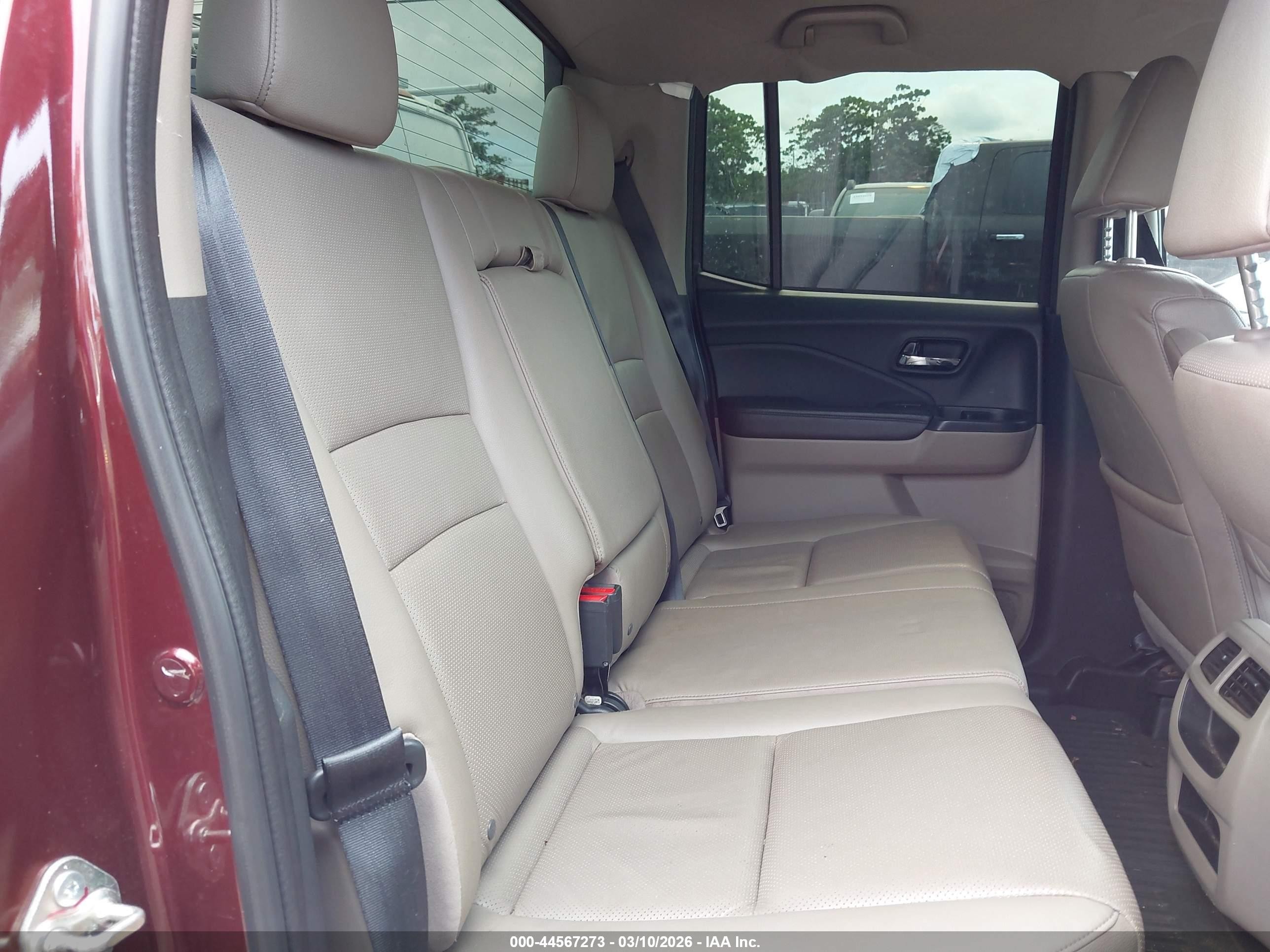 2017 Honda Ridgeline Rtl Burgundy vin: 5FPYK3F57HB006013