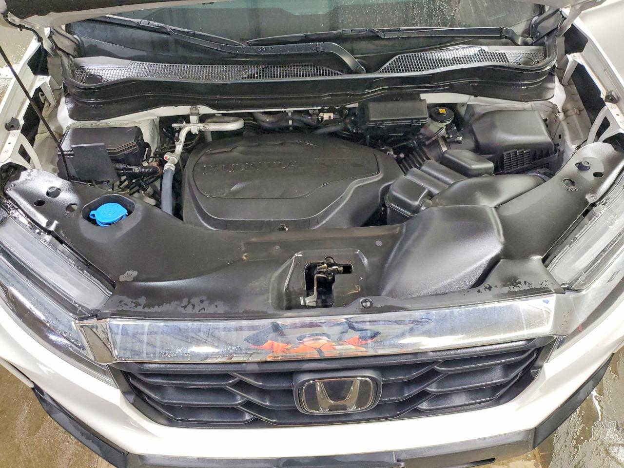 2023 Honda Ridgeline Rtl White vin: 5FPYK3F57PB031458