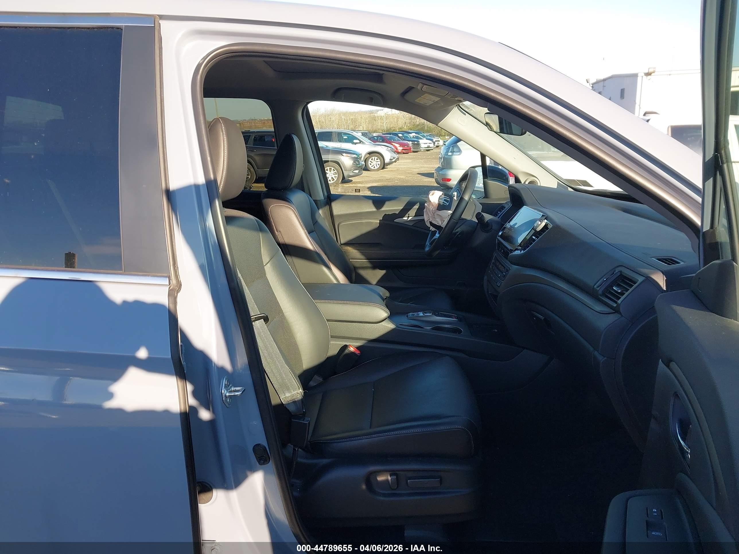 2024 Honda Ridgeline Rtl Light Blue vin: 5FPYK3F57RB027509