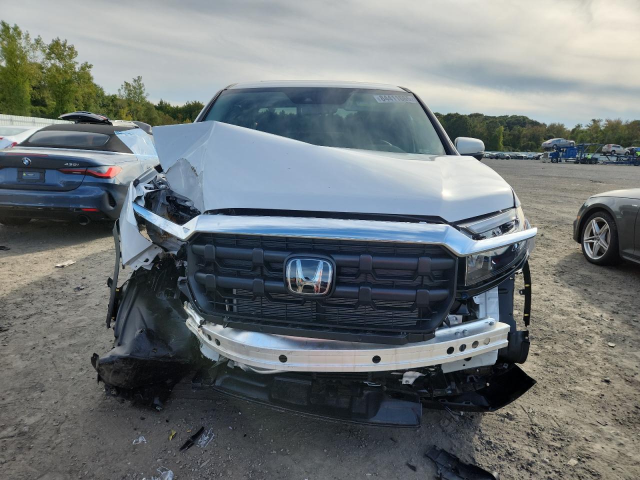 2025 Honda Ridgeline Rtl White vin: 5FPYK3F57SB032490