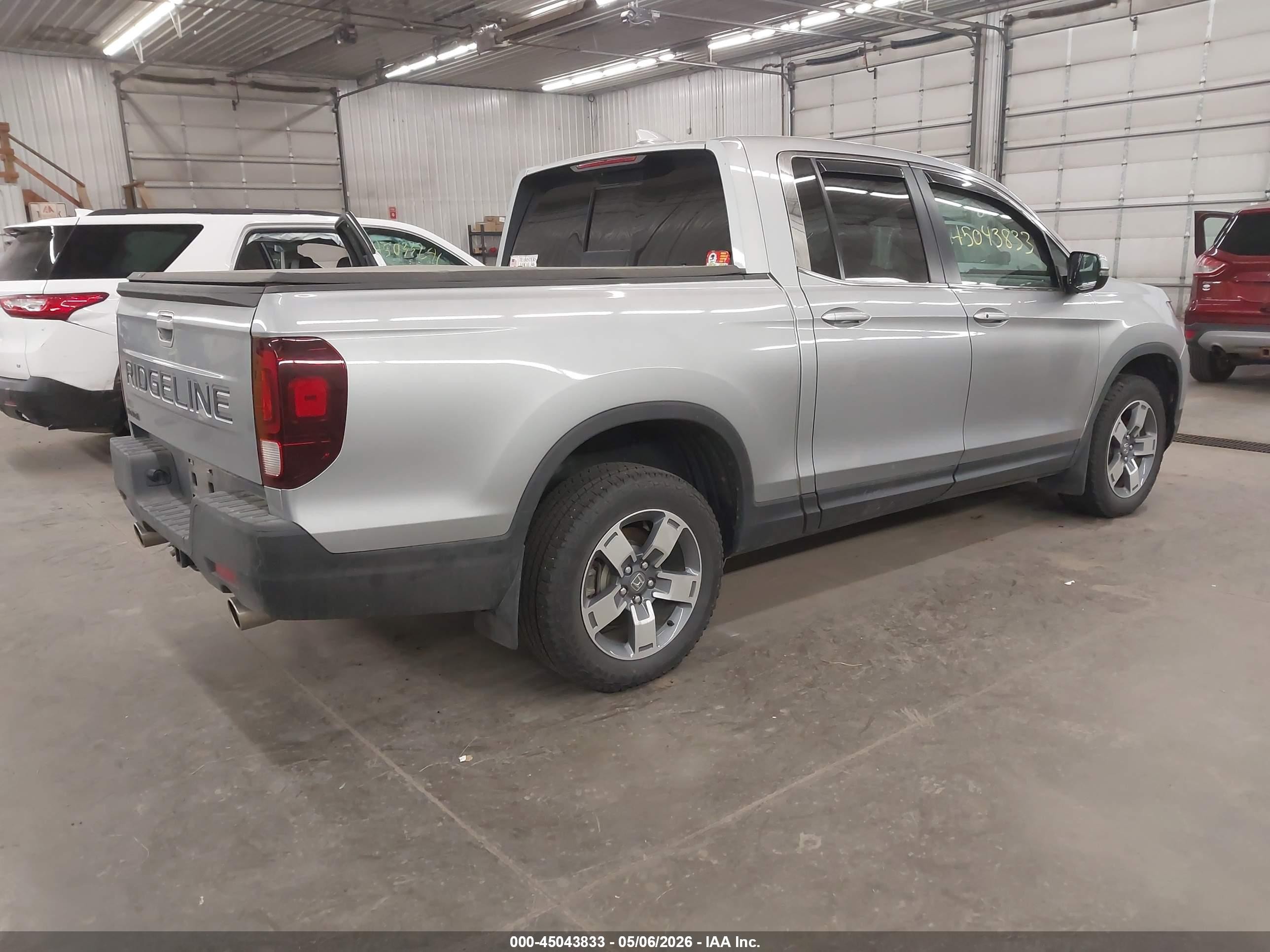 2024 Honda Ridgeline Rtl Серебряный vin: 5FPYK3F5XRB020294