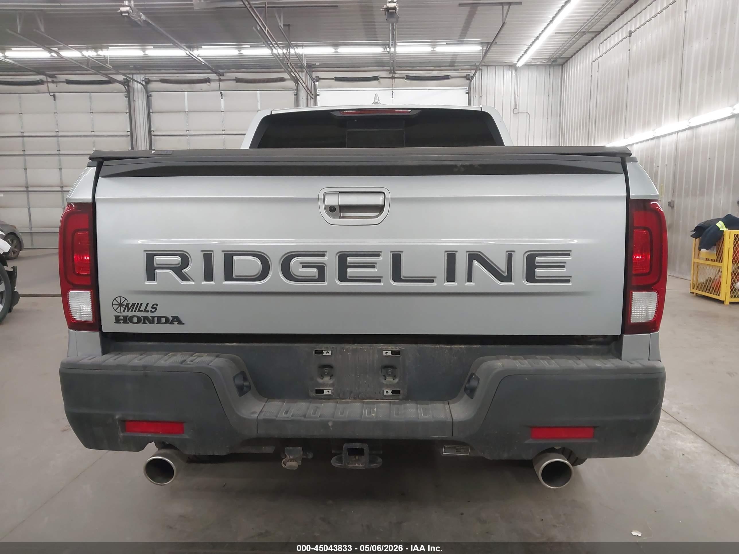 2024 Honda Ridgeline Rtl Серебряный vin: 5FPYK3F5XRB020294