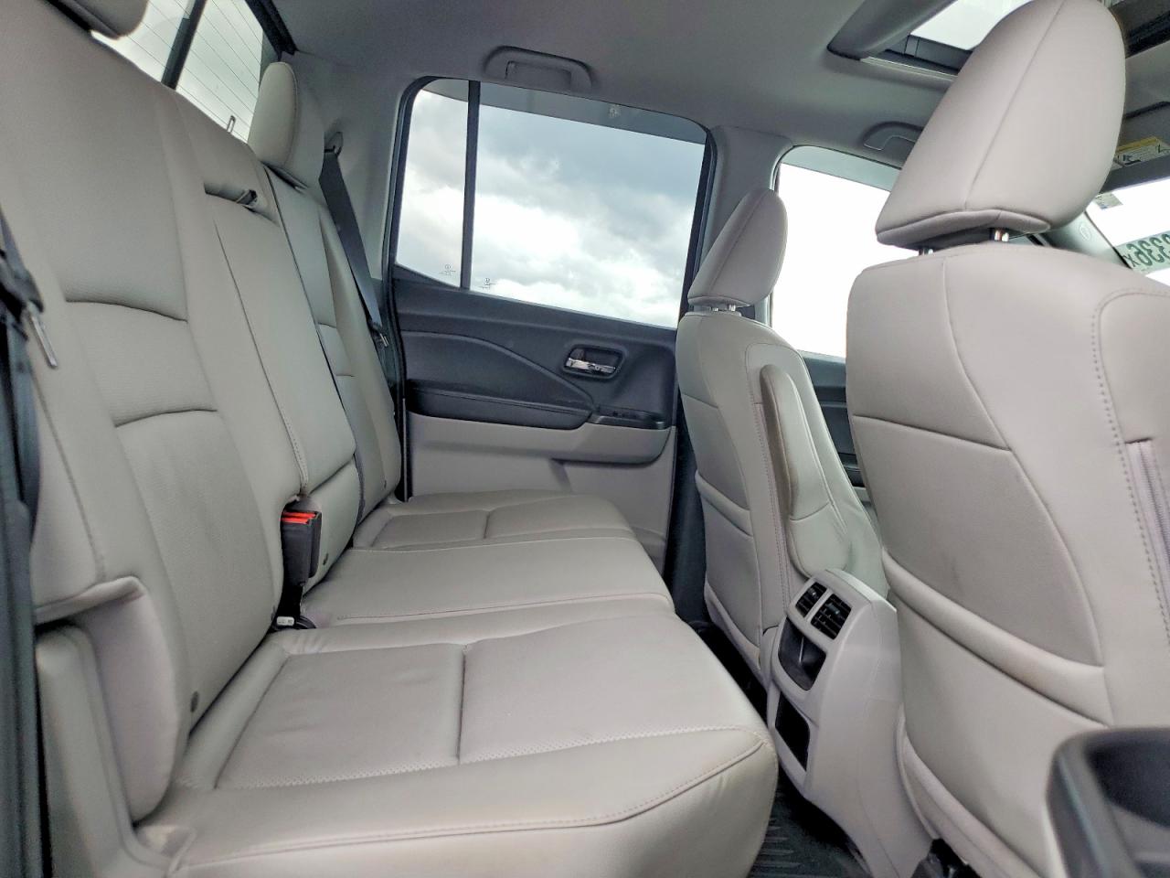 2019 Honda Ridgeline Rtl Gray vin: 5FPYK3F60KB025969