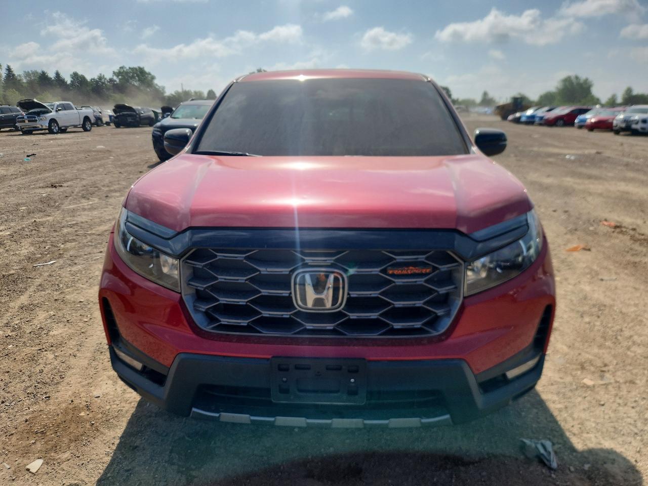 2024 Honda Ridgeline Trail Sport Red vin: 5FPYK3F65RB000057