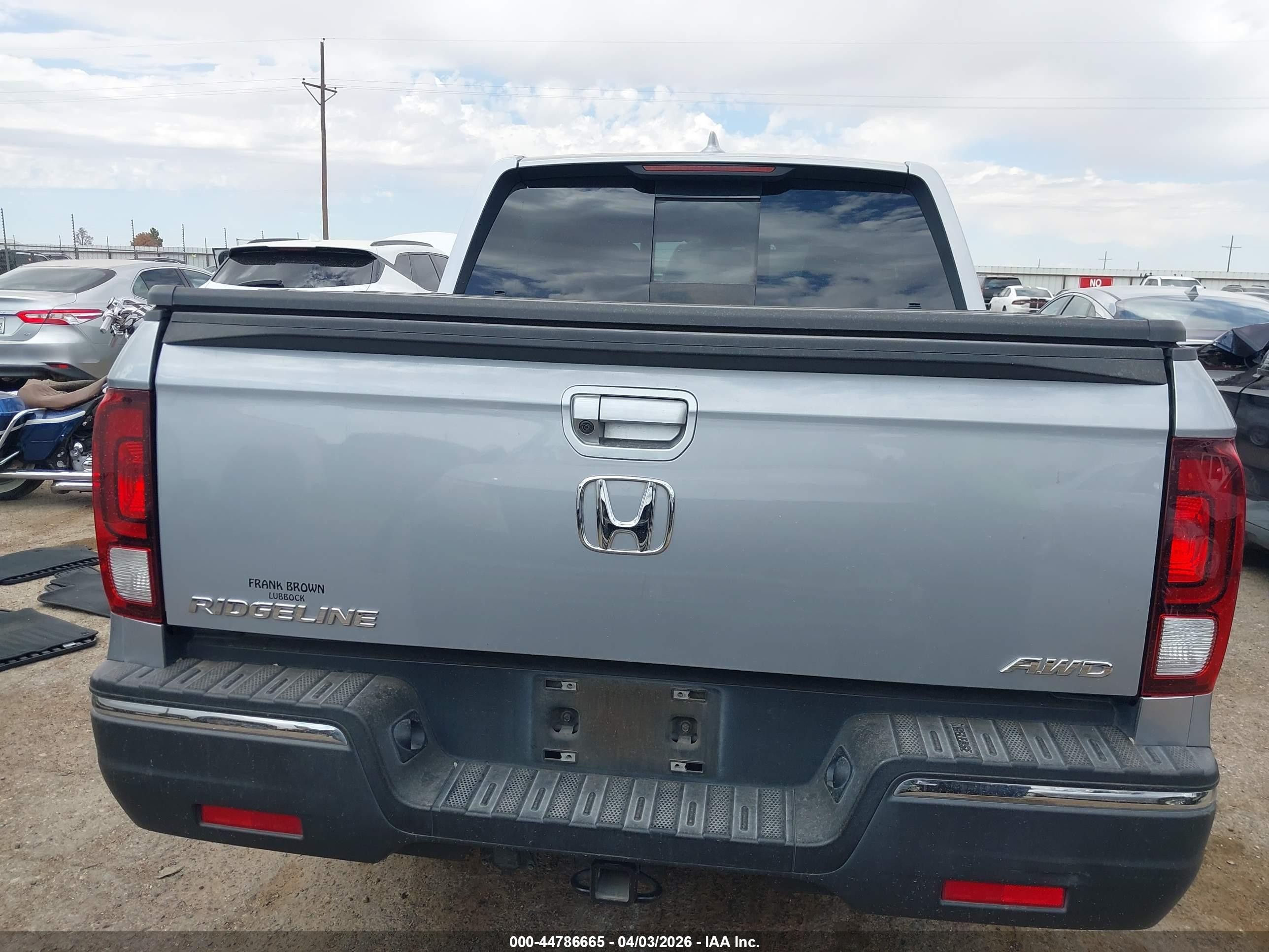 2019 Honda Ridgeline Rtl-t Silver vin: 5FPYK3F6XKB033870