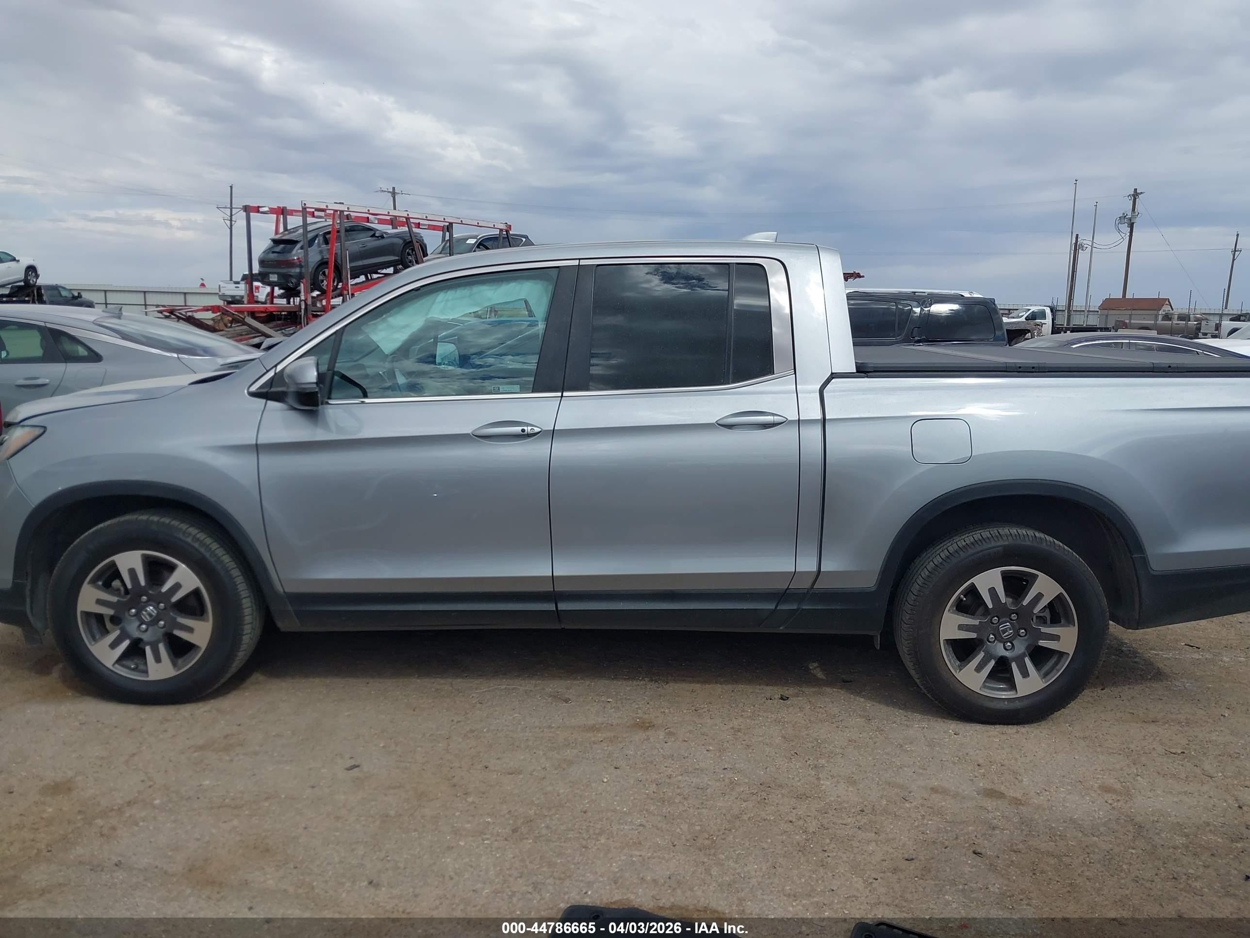 2019 Honda Ridgeline Rtl-t Silver vin: 5FPYK3F6XKB033870
