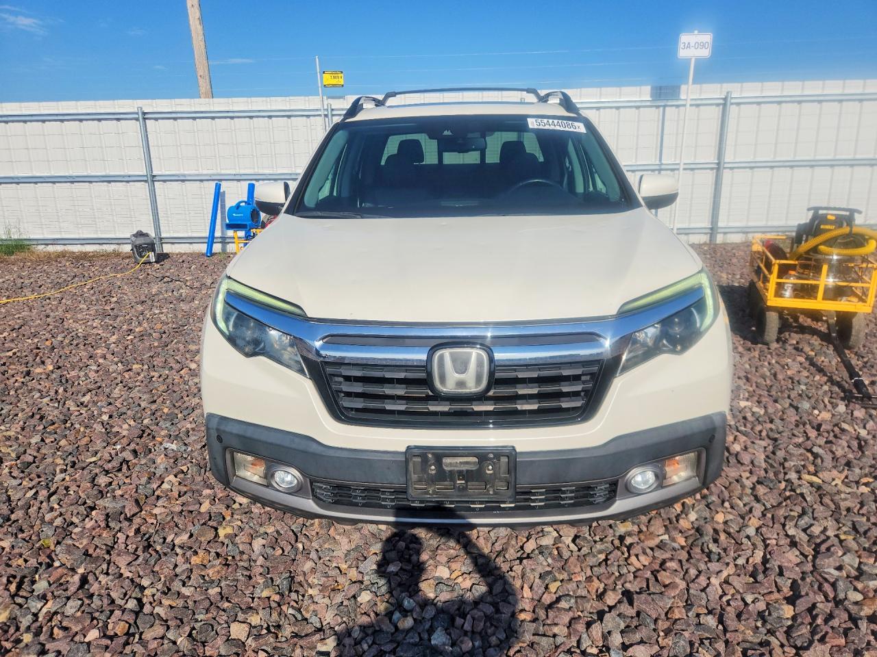 2017 Honda Ridgeline Rtl White vin: 5FPYK3F74HB024468