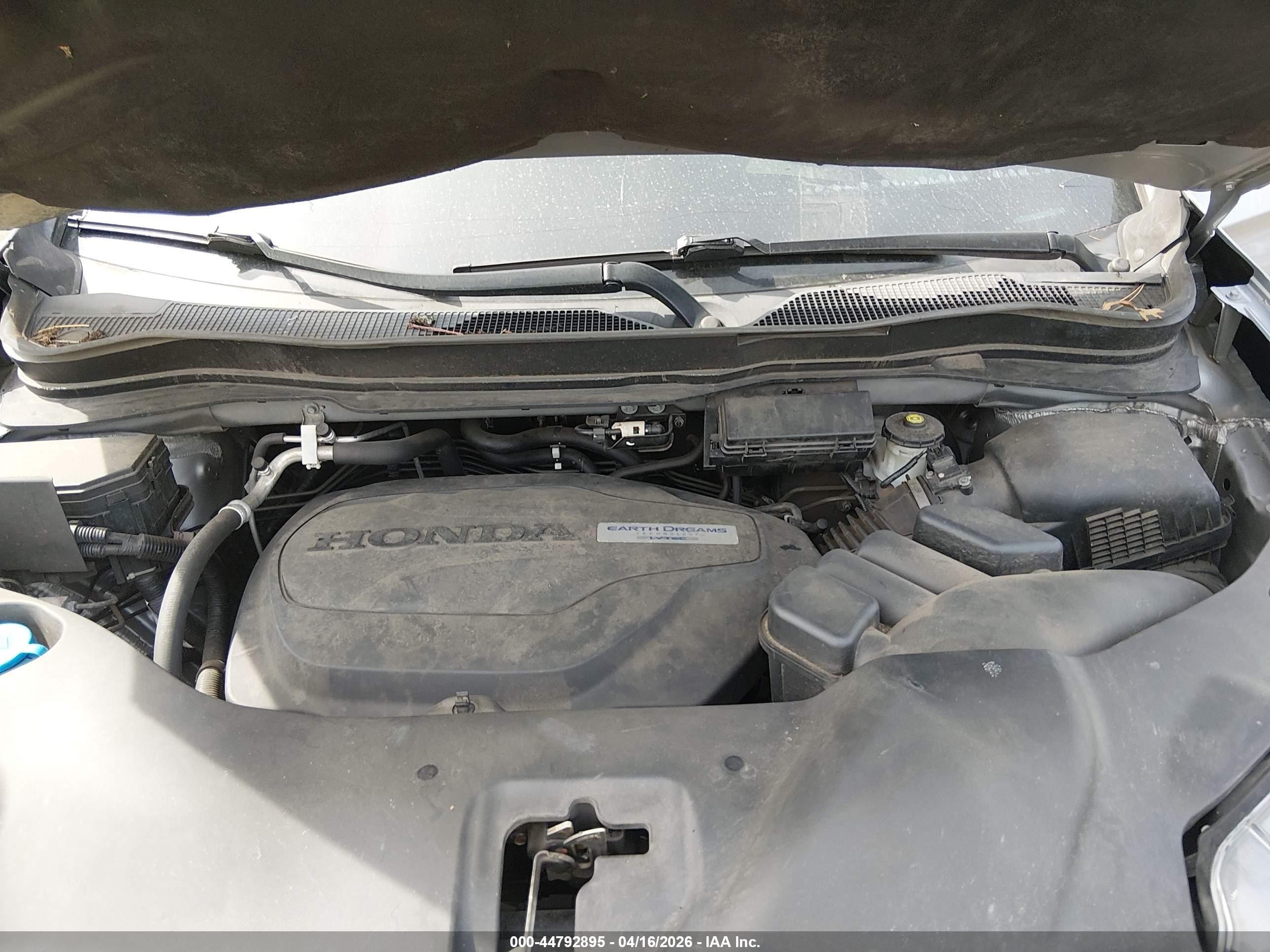2018 Honda Ridgeline Rtl-e Silver vin: 5FPYK3F76JB007709