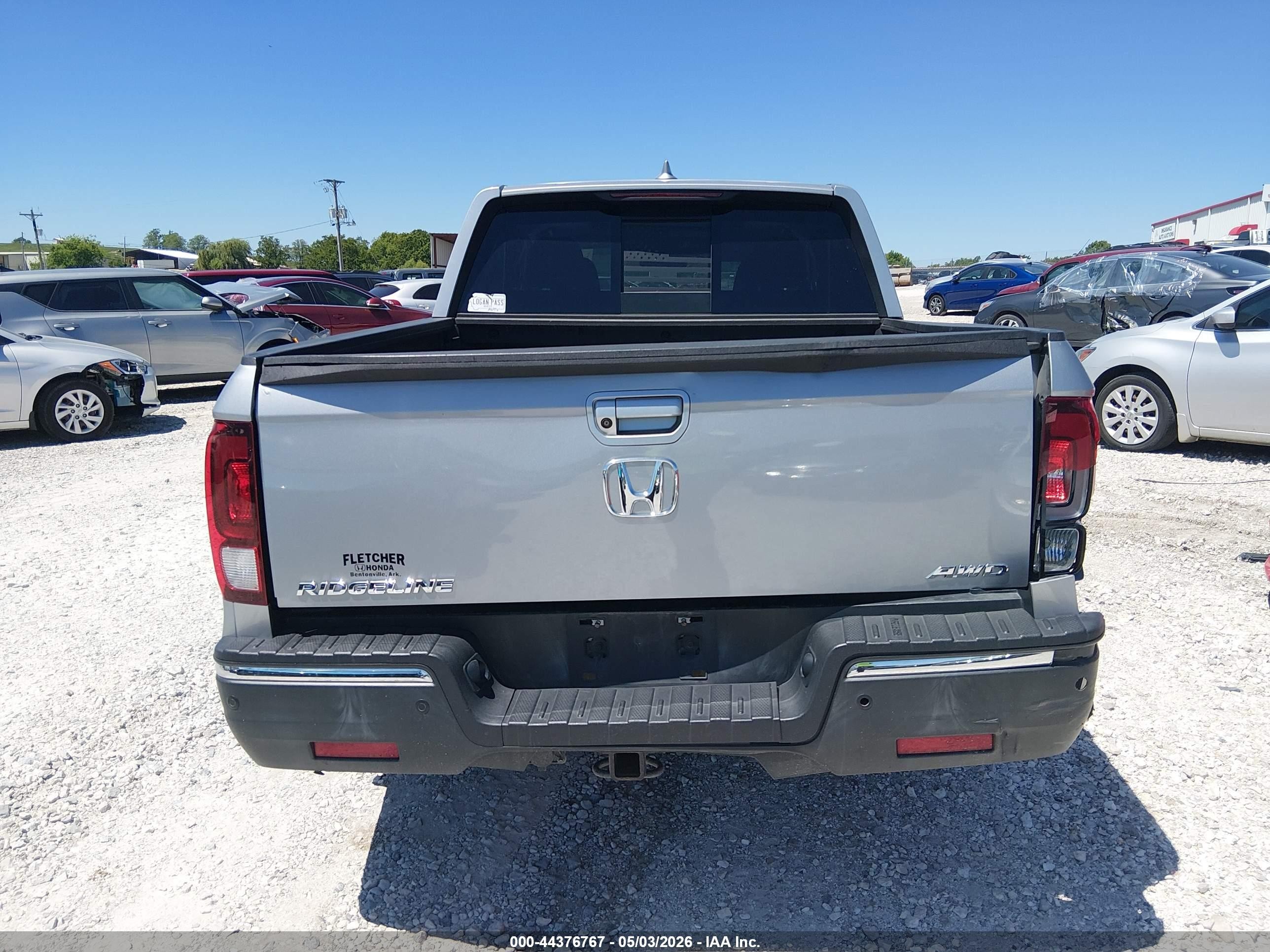 2019 Honda Ridgeline Rtl-e Серебряный vin: 5FPYK3F76KB016833