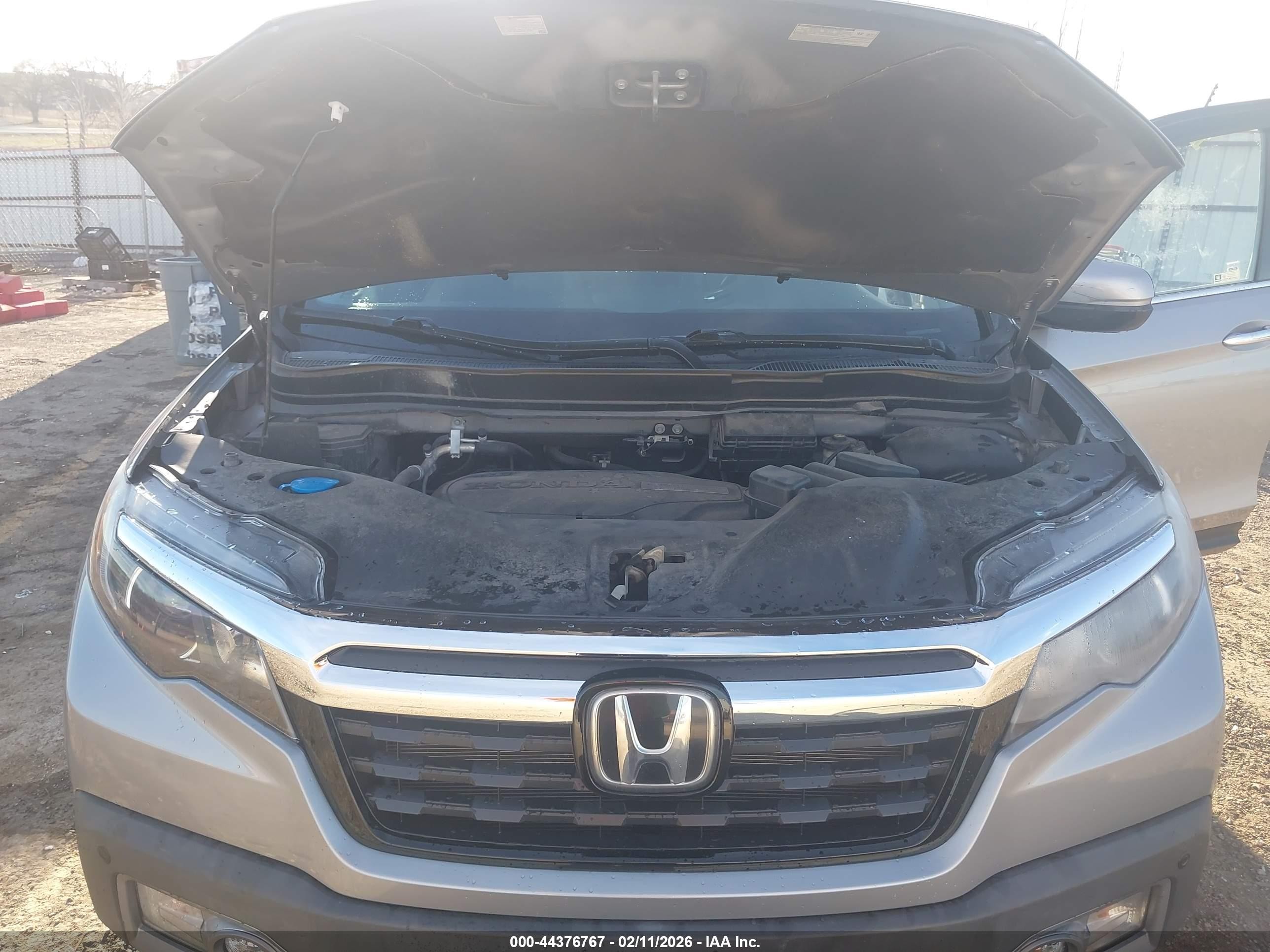 2019 Honda Ridgeline Rtl-e Серебряный vin: 5FPYK3F76KB016833