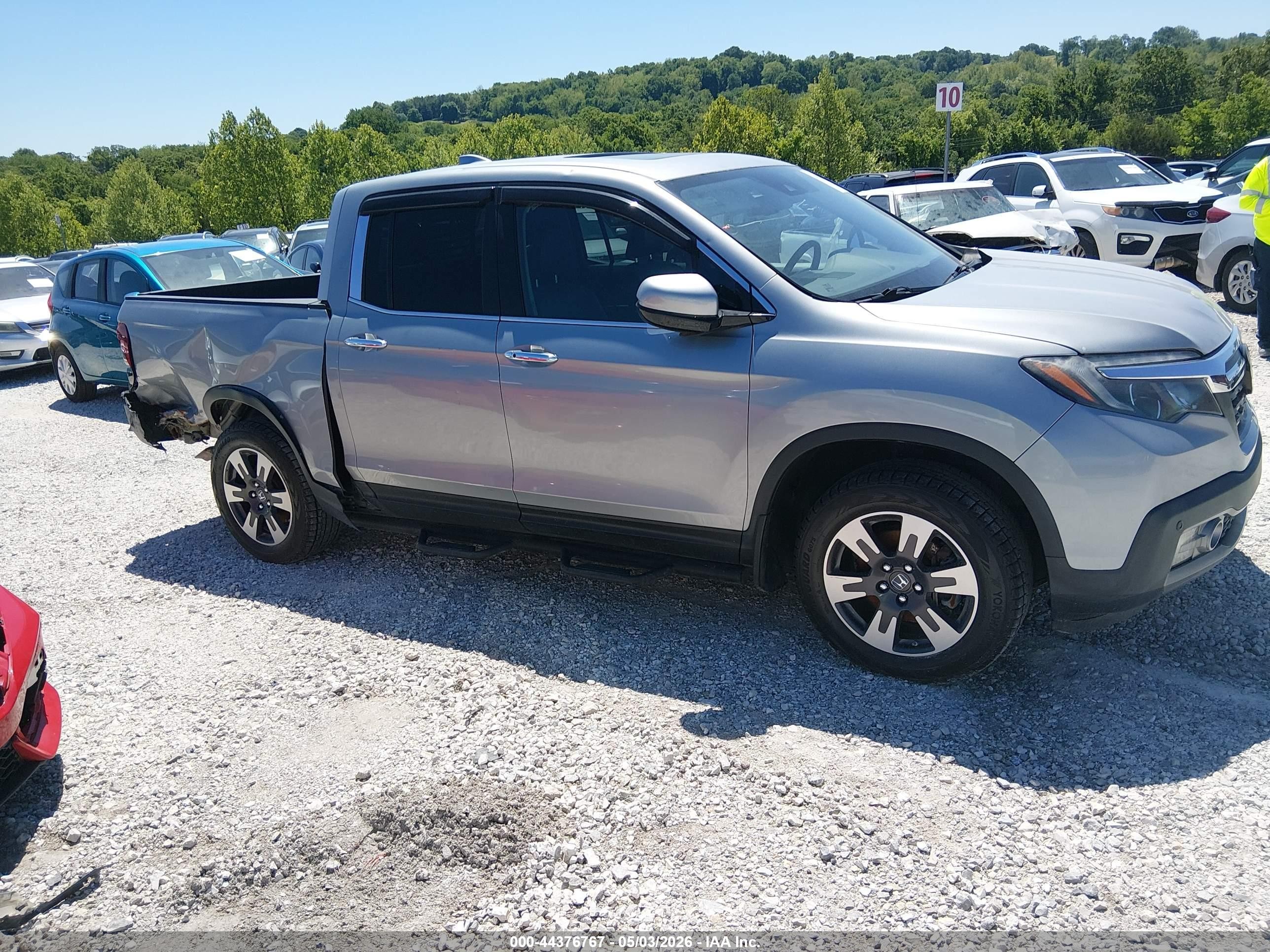 2019 Honda Ridgeline Rtl-e Серебряный vin: 5FPYK3F76KB016833