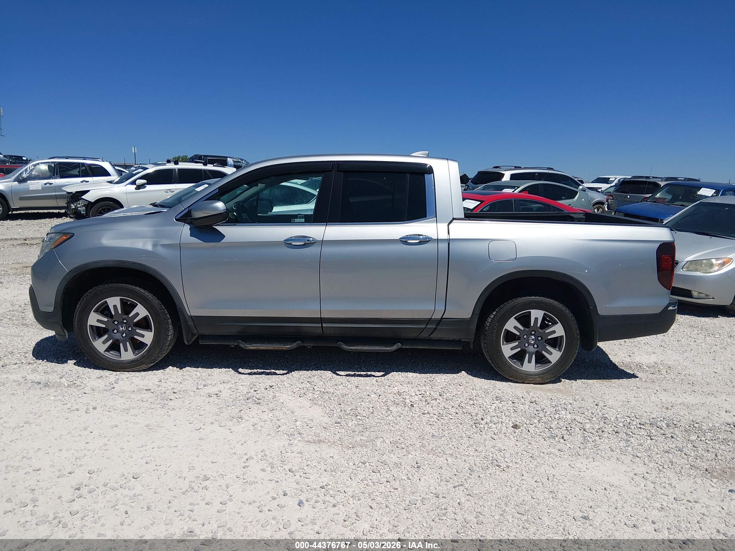 2019 Honda Ridgeline Rtl-e Серебряный vin: 5FPYK3F76KB016833