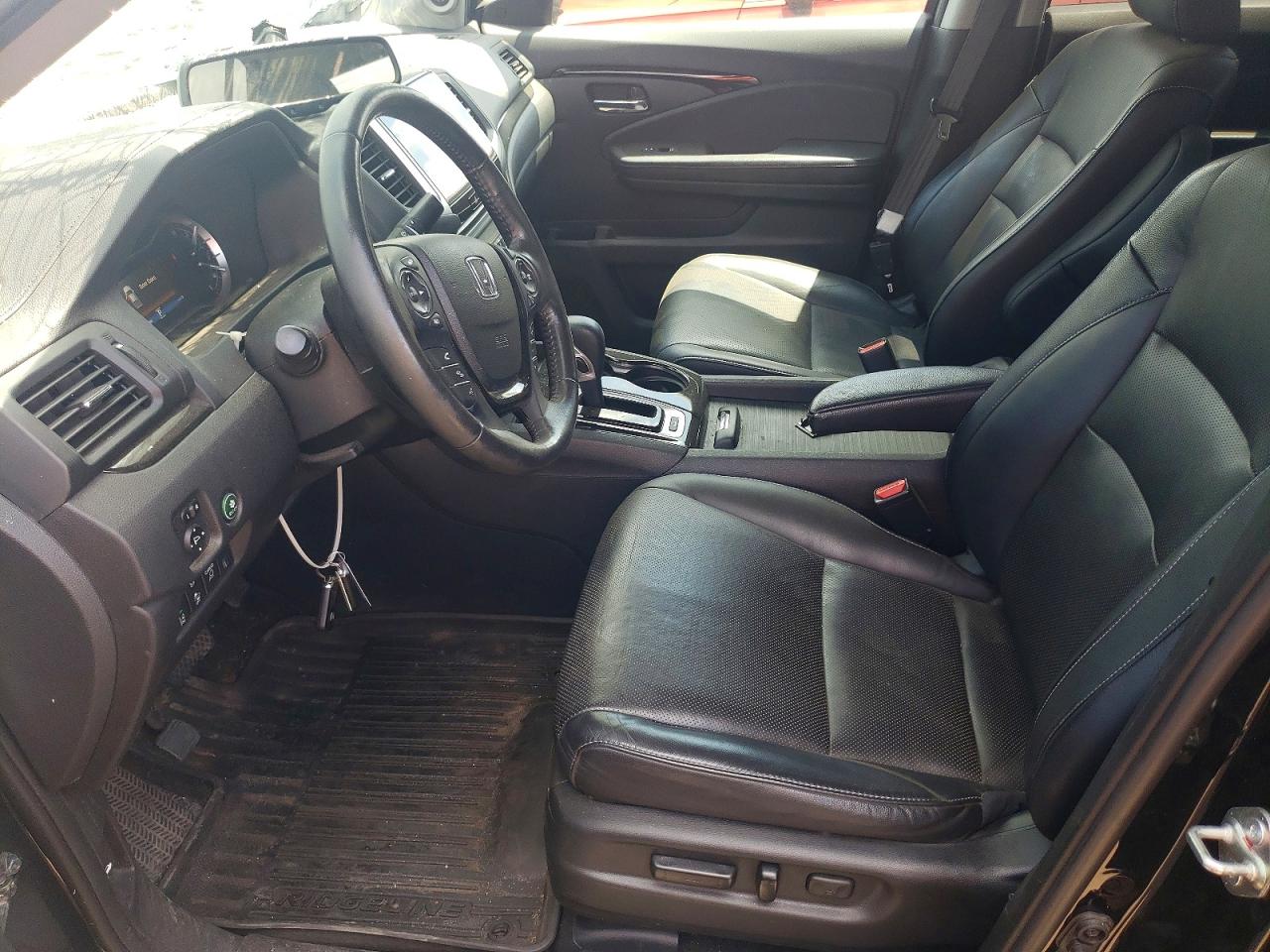 2019 Honda Ridgeline Rtl Black vin: 5FPYK3F77KB014458