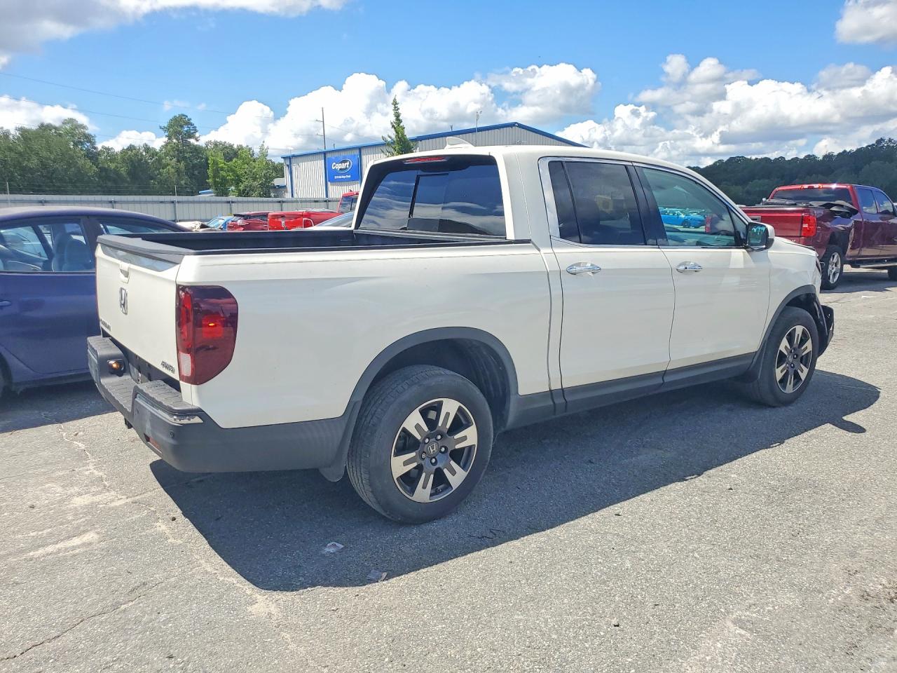 2019 Honda Ridgeline Rtl White vin: 5FPYK3F78KB005669