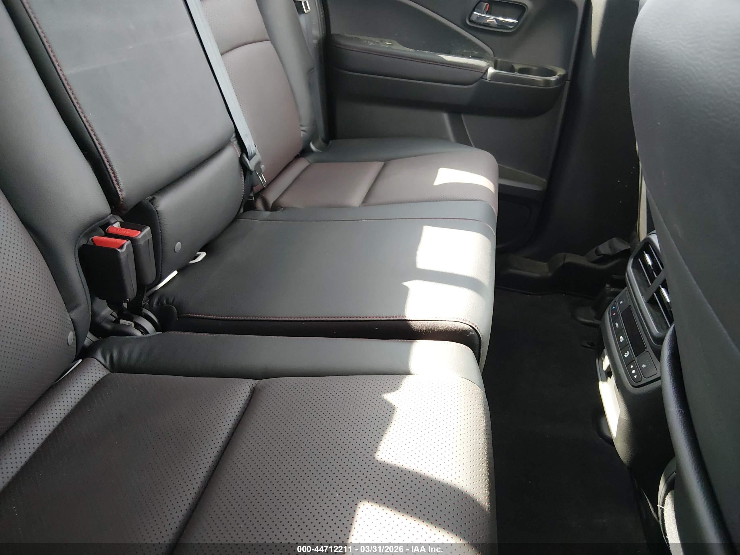 2024 Honda Ridgeline Black Edition White vin: 5FPYK3F80RB028463