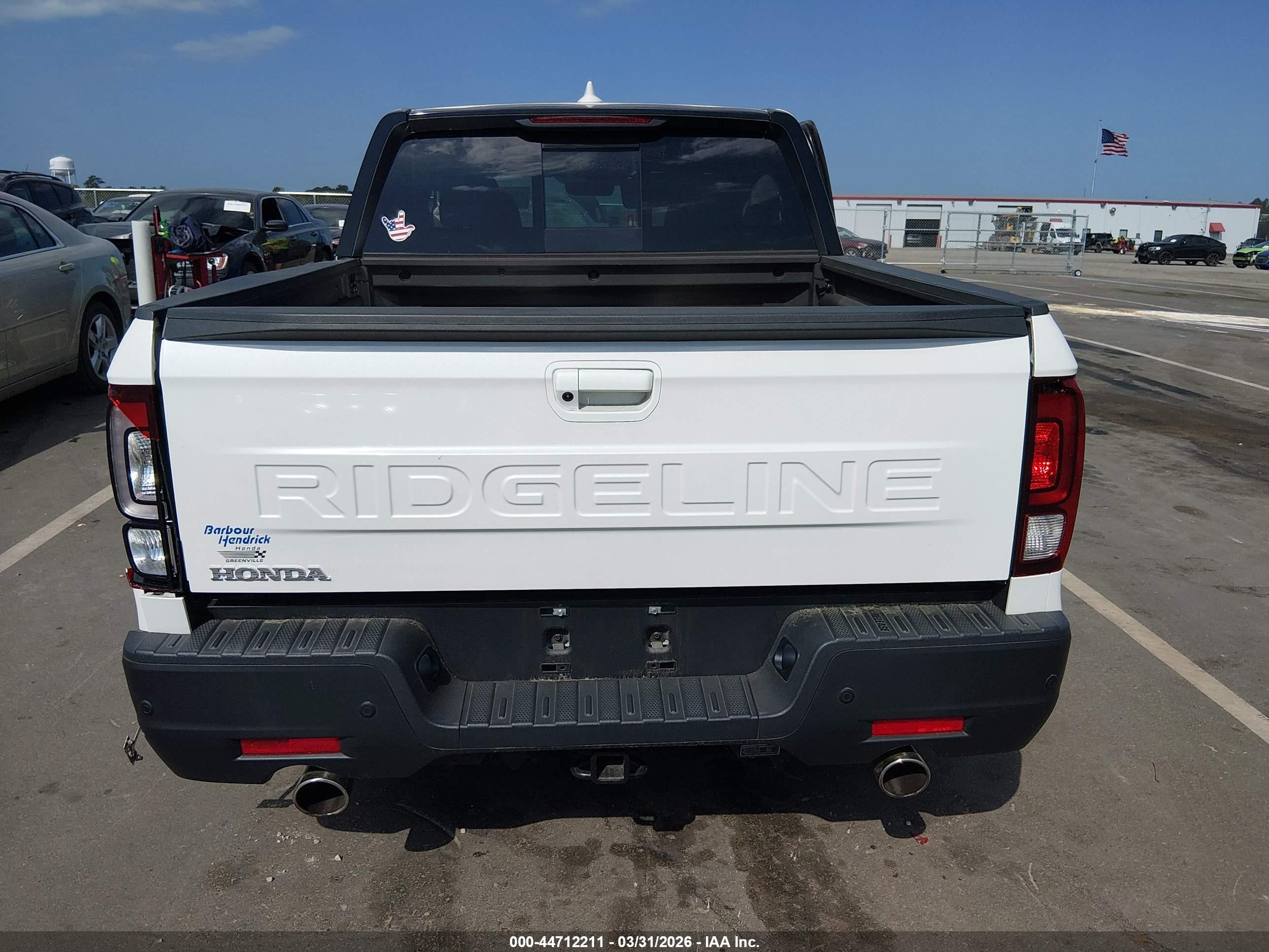 2024 Honda Ridgeline Black Edition White vin: 5FPYK3F80RB028463