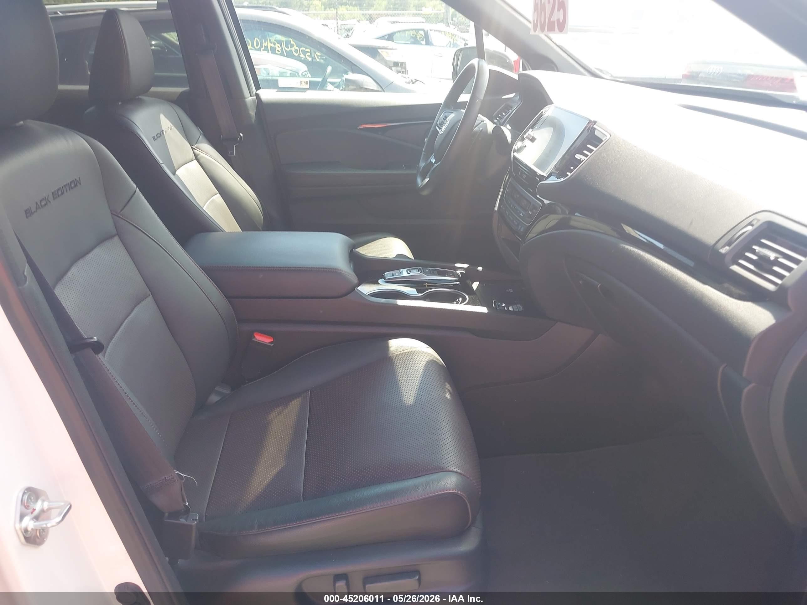 2024 Honda Ridgeline Black Edition White vin: 5FPYK3F84RB001363